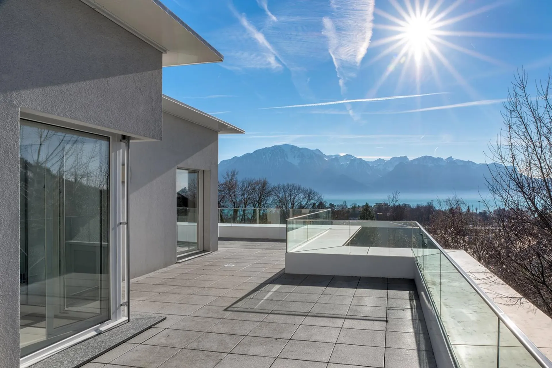 Appartement de 5.5 pièces en attique et en duplex avec vue panoramique sur le lac à vendre à Montreux