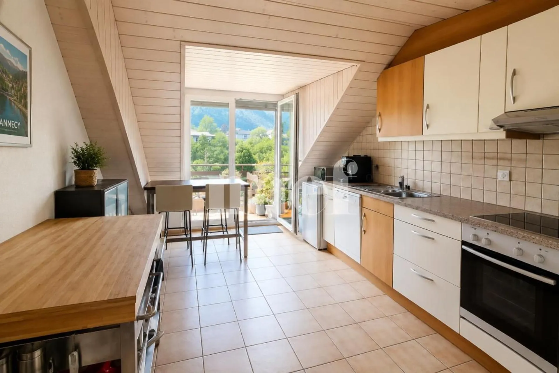 Beau duplex de 7 pièces d'env. 210m2 au 2ème étage avec balcon