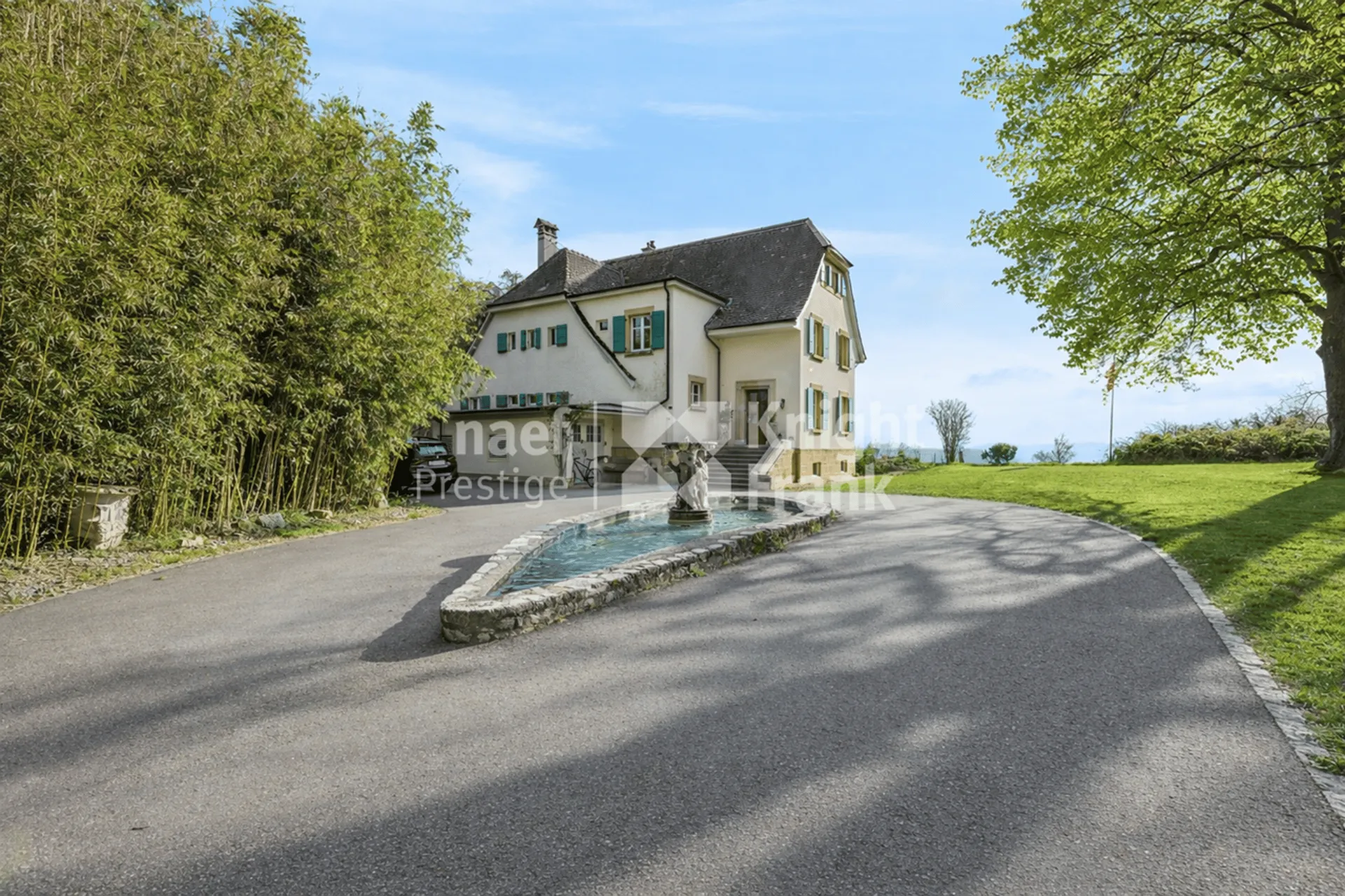 Magnifique maison de maître pieds dans l'eau