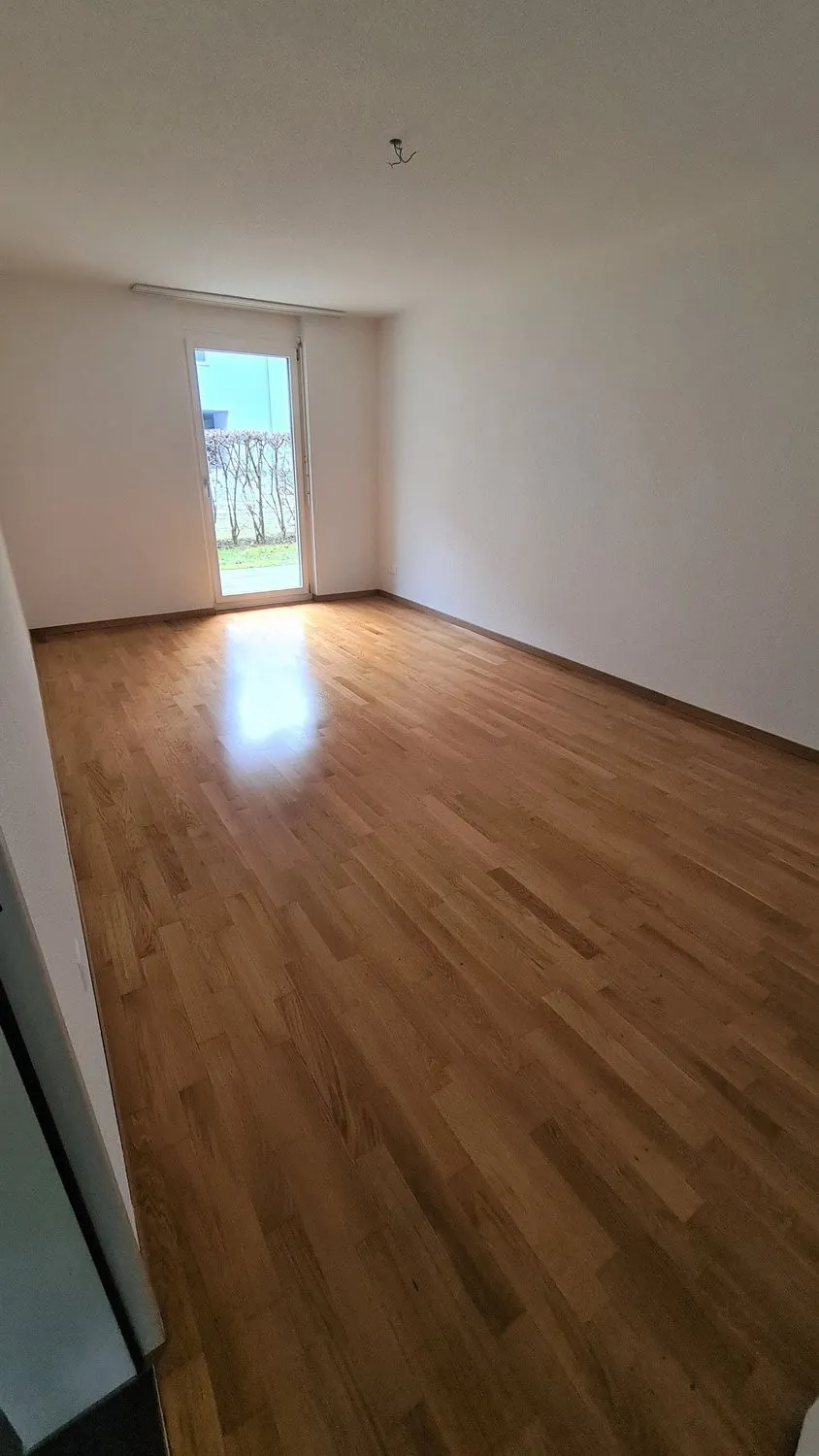 Moderne 2.5 ZW à 67 m² im EG