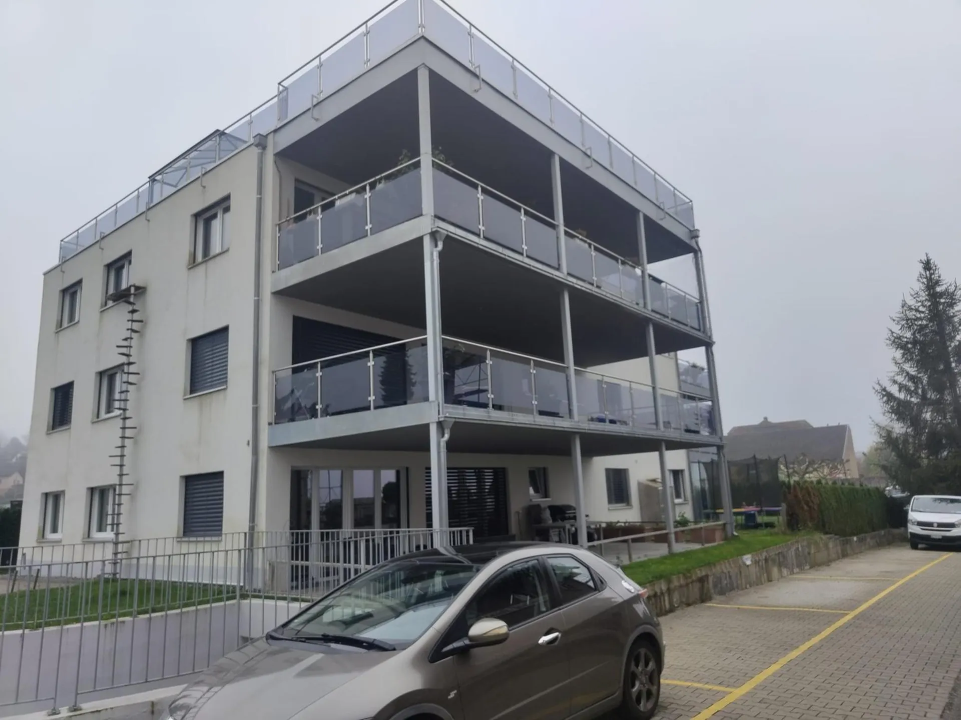 Moderne 3-Zimmer-Terrassenwohnung mit schöner Aussicht