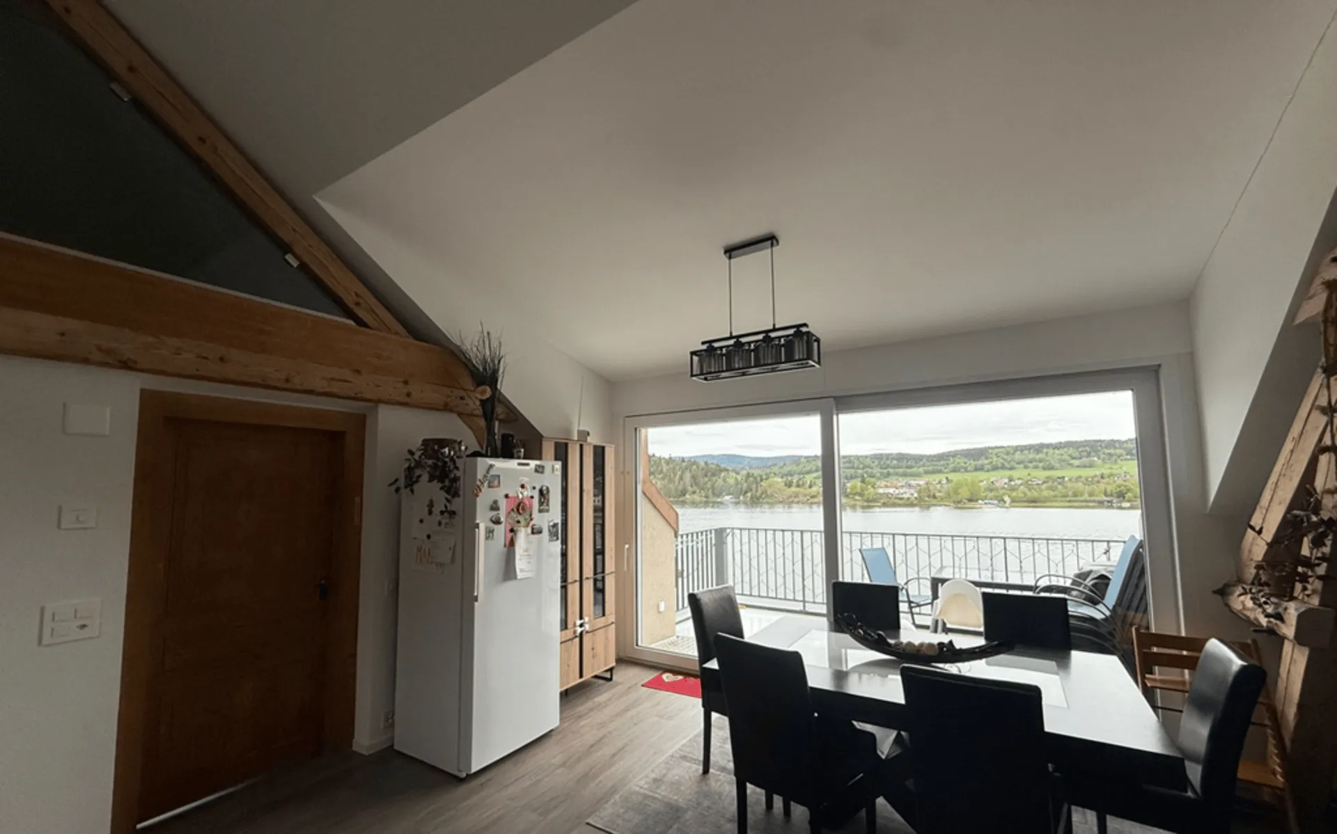 Magnifique appartement à louer avec vue sur le lac