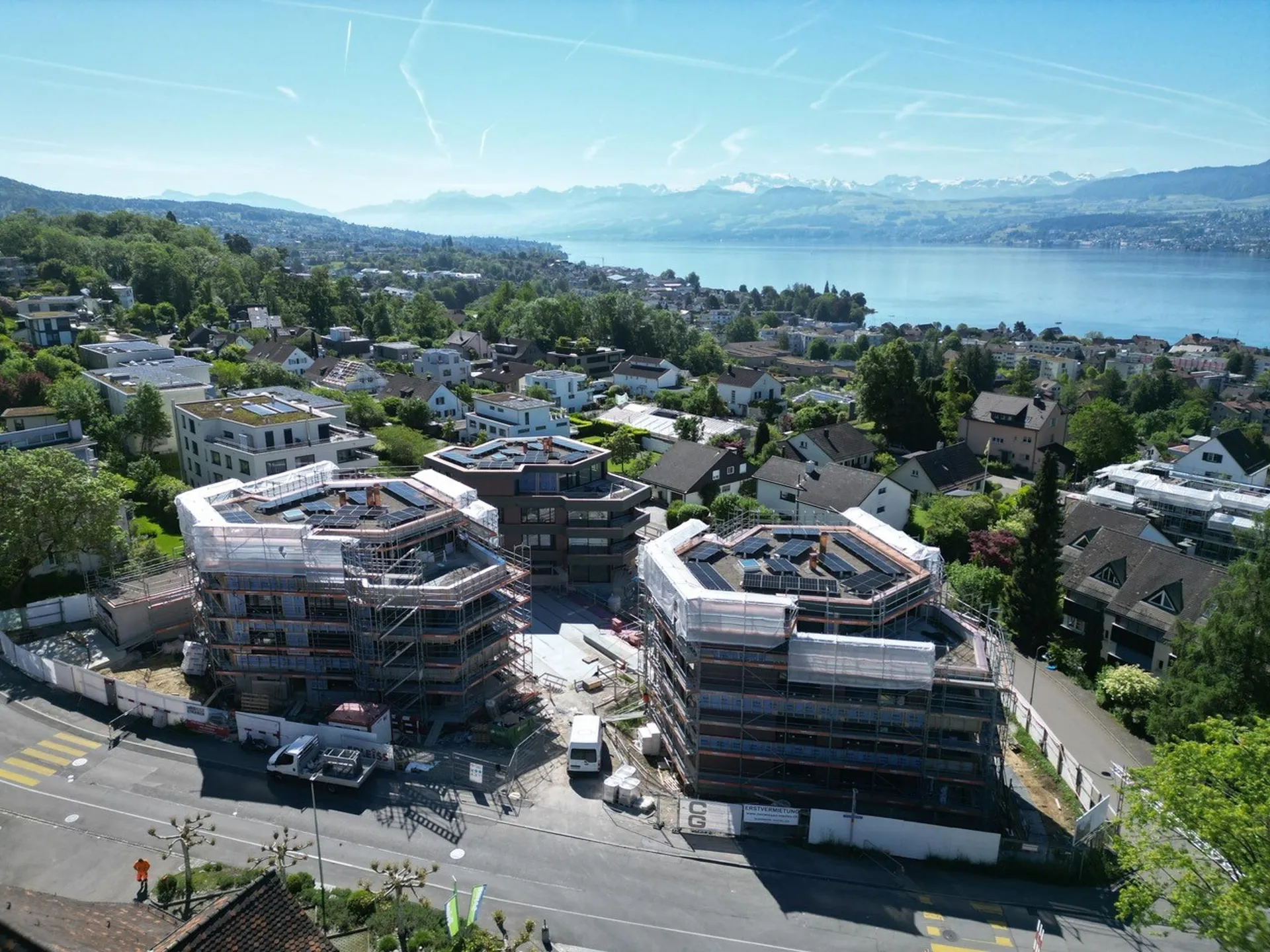 Naturnah & Modern - Neubau-Attikawohnungen in Meilen