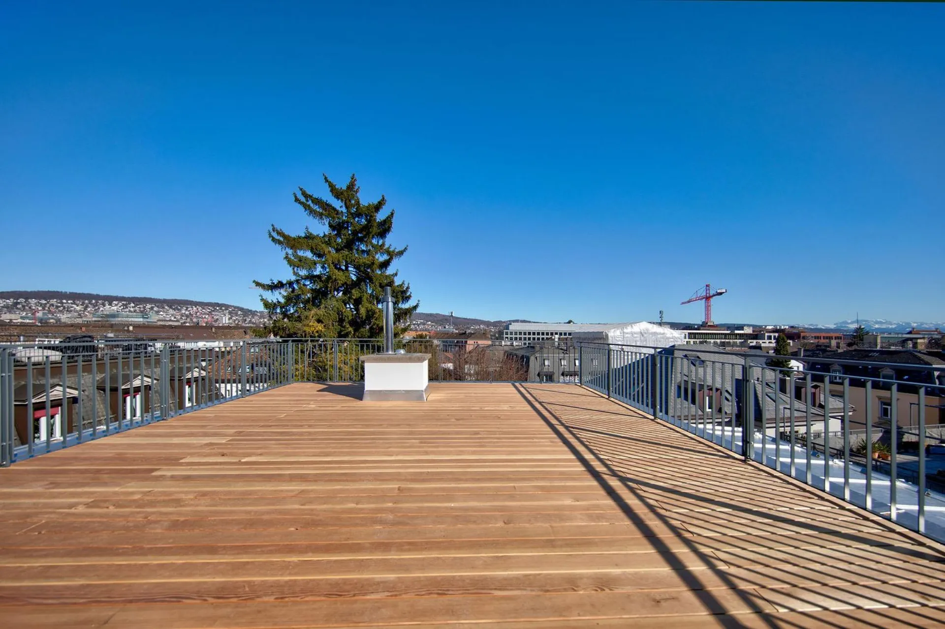 Über den Dächern von Zürich Enge – wohnen mit privater Terrasse