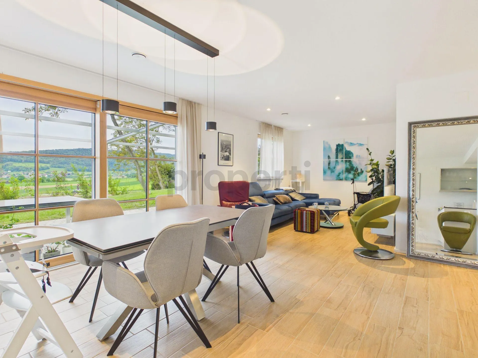 Neuwertiges 5.5-Zimmer-Einfamilienhaus mit Gartensitzplatz und Werkstatt in Steinmaur