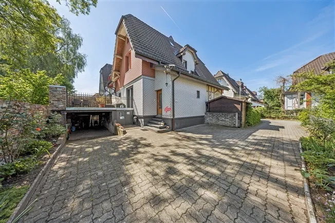 Top Lage für Familien – Schule und Kindergarten nebenan!