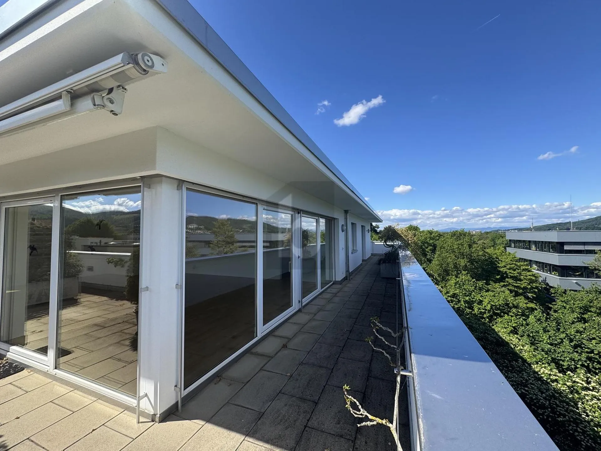 WO DIE TERRASSE ZUM ZWEITEN WOHNZIMMER WIRD
