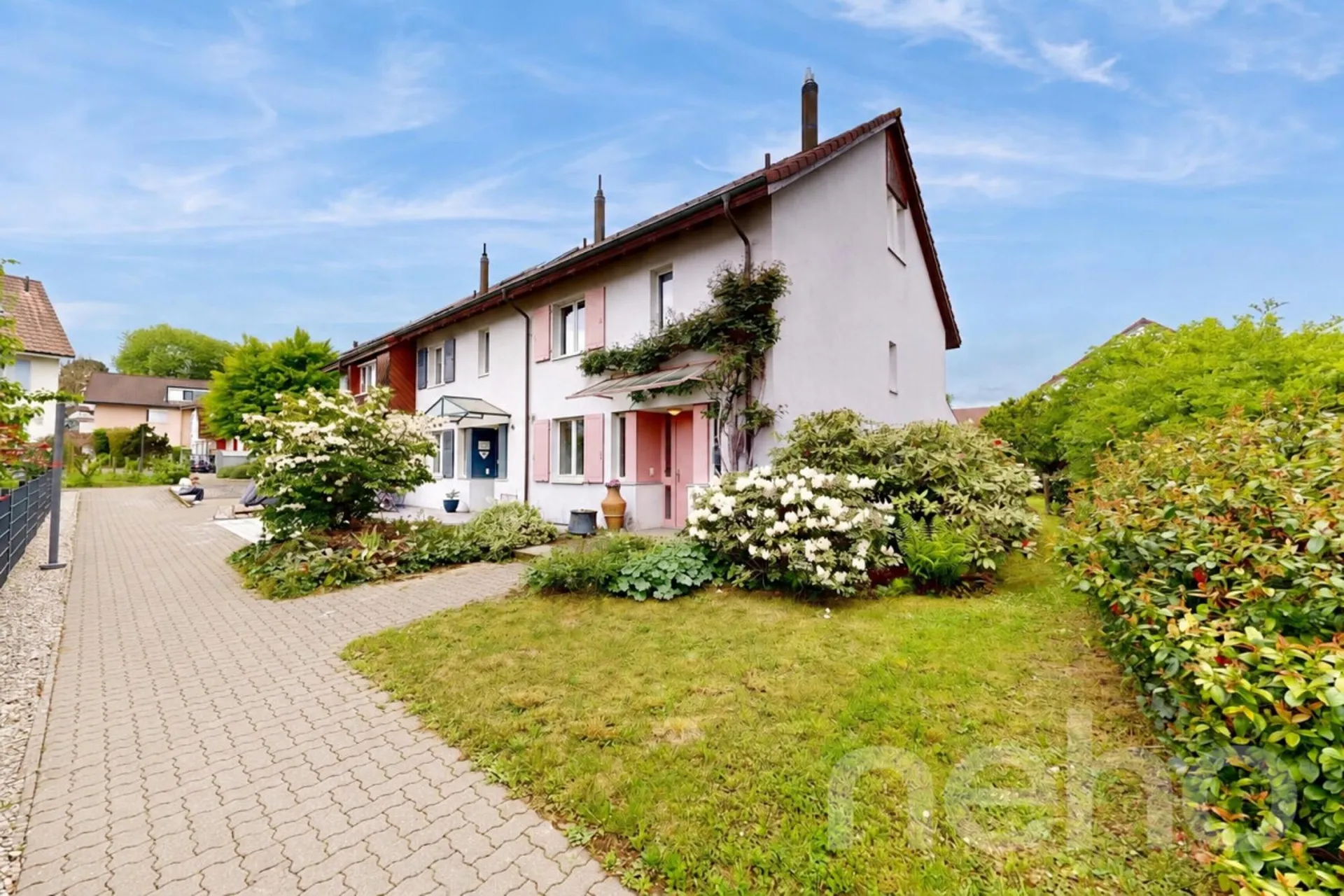 5.5-Zimmer Eckhaus mit Gartenidylle in familienfreundlicher Lage