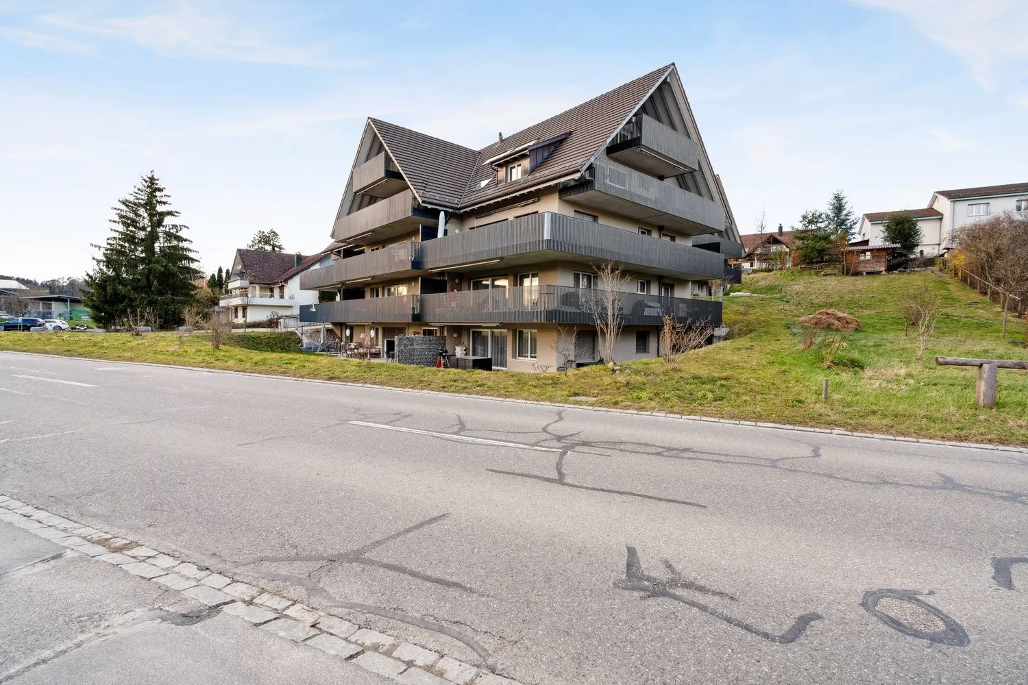 Charmante Wohnung mit Balkon sucht Sie!