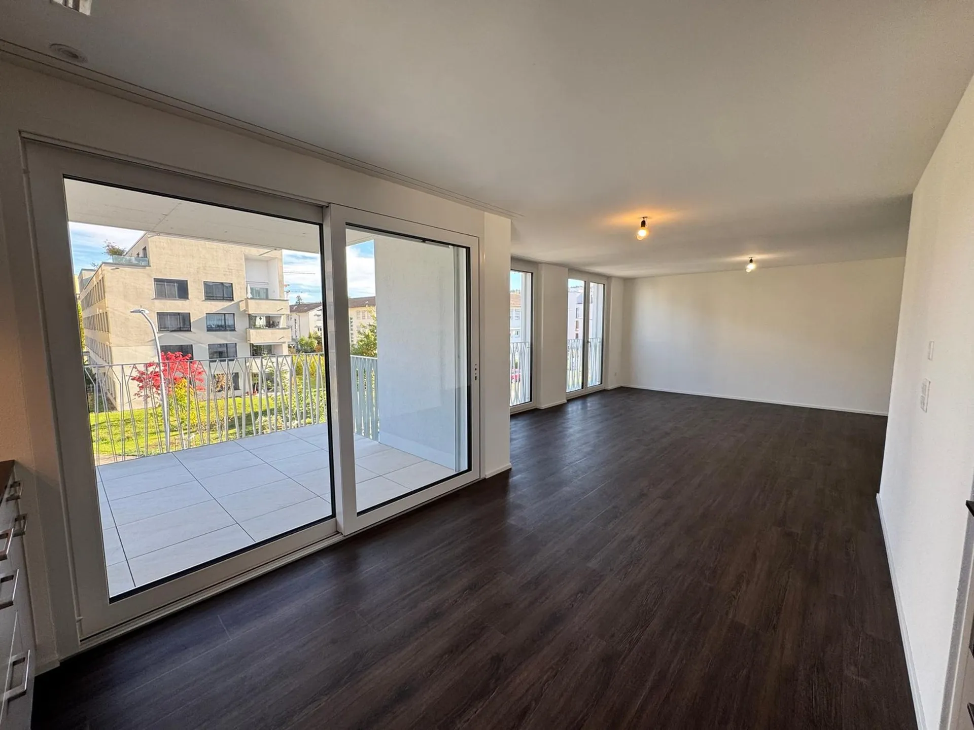 Grosszügige 4.5-Zimmer-Neubau-Wohnung mit Balkon und Garageplatz