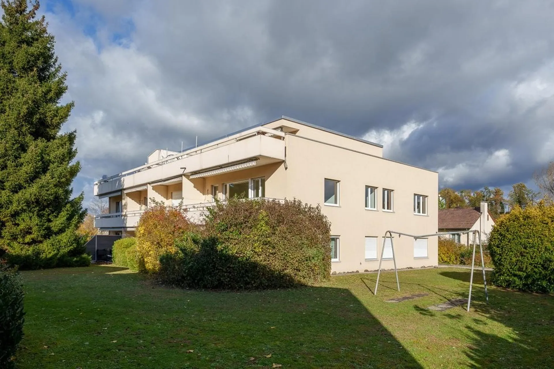 Schöne Familienwohnung sucht Bewohner