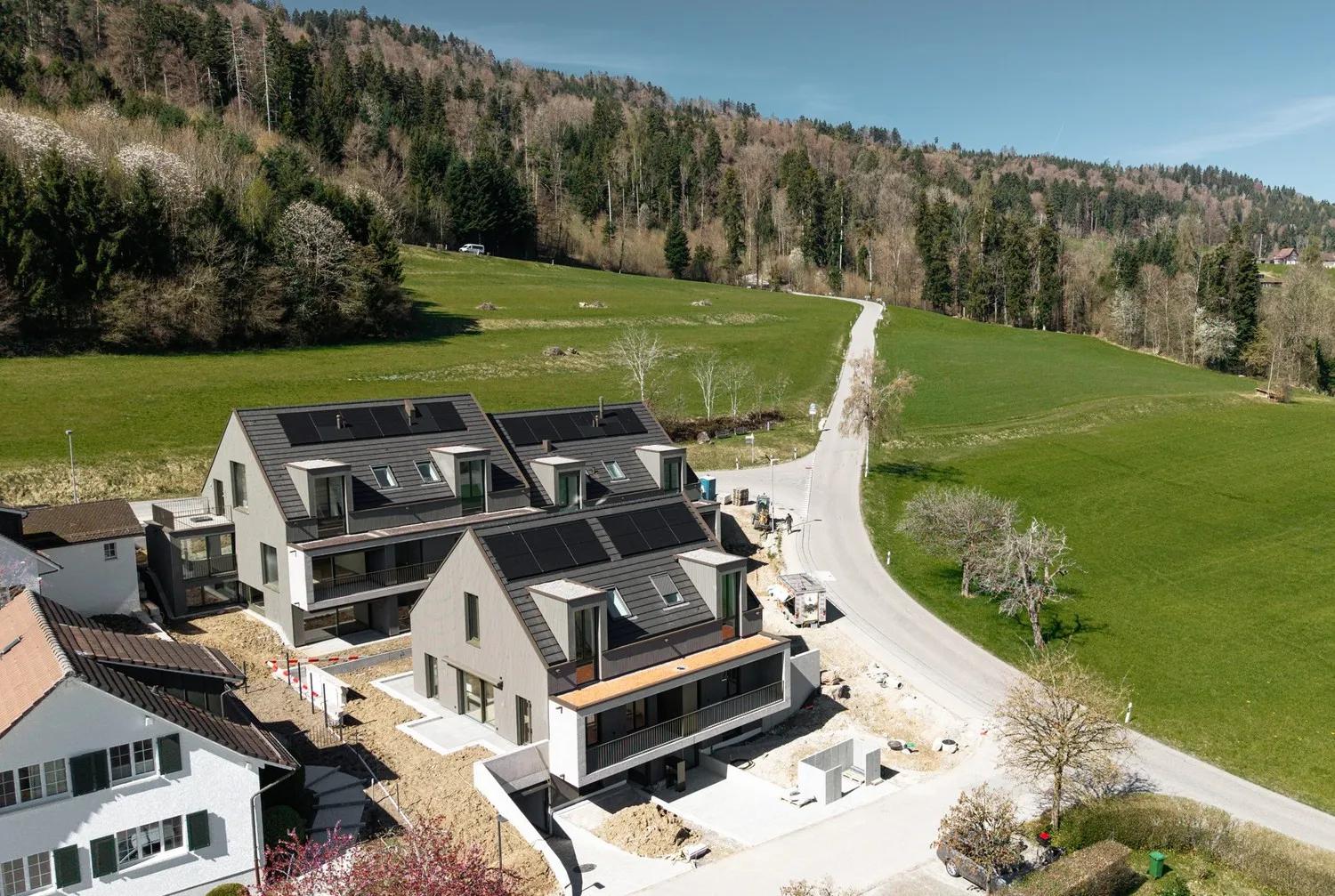 ERSTVERMIETUNG - Wohnen im Grünen mit Stadtnähe