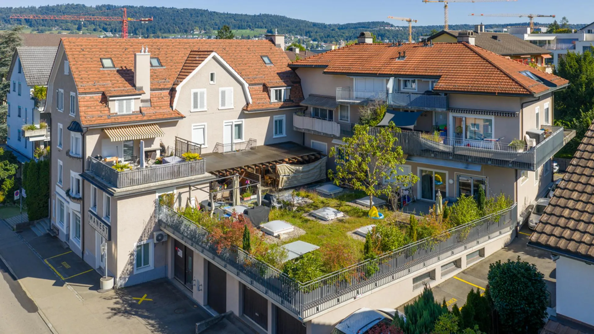 Zentrale 3.5-Maisonette-Wohnung in Schlieren