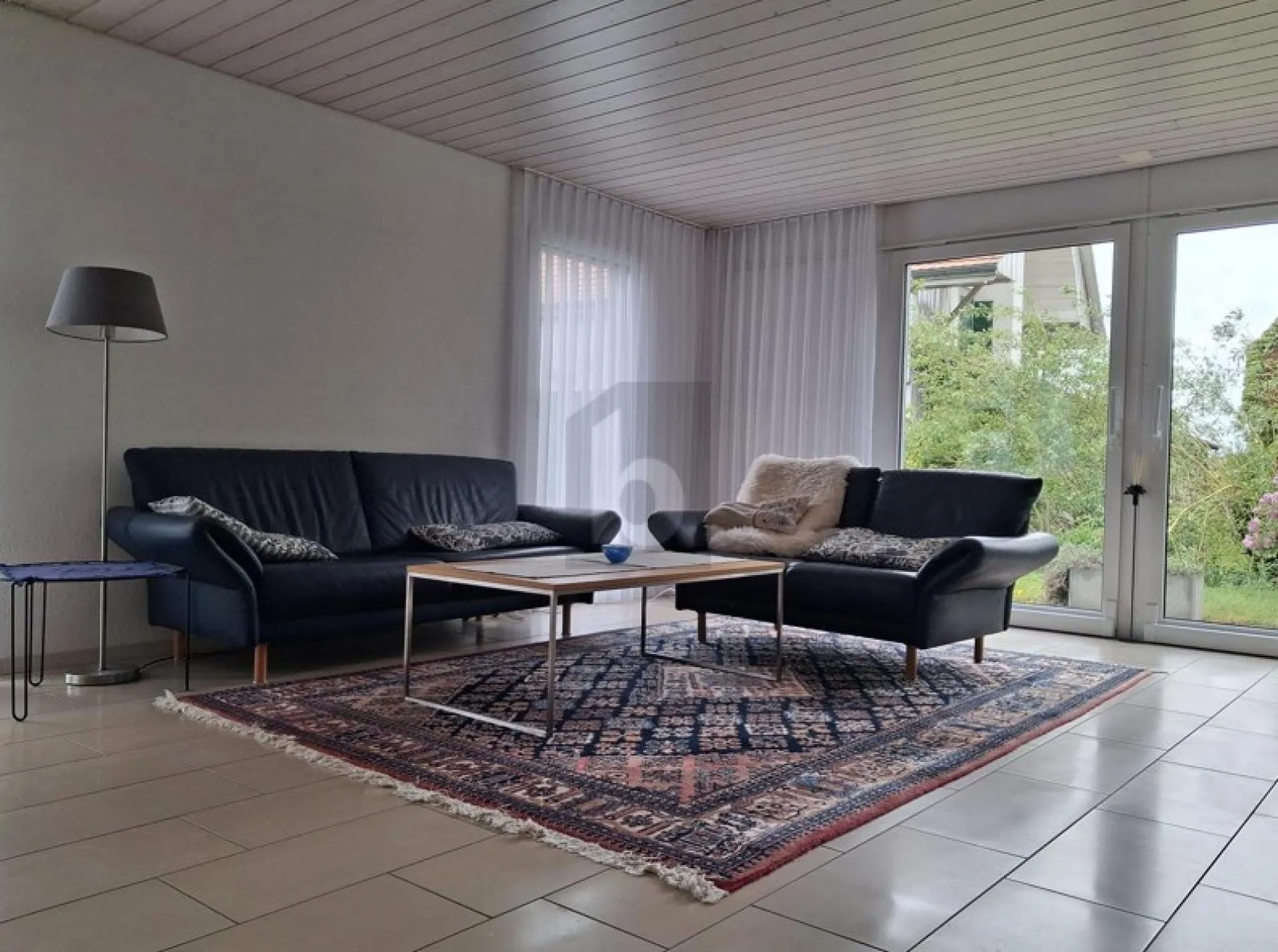 MODERN IM EHEMALIGEN BAUERNHOF
