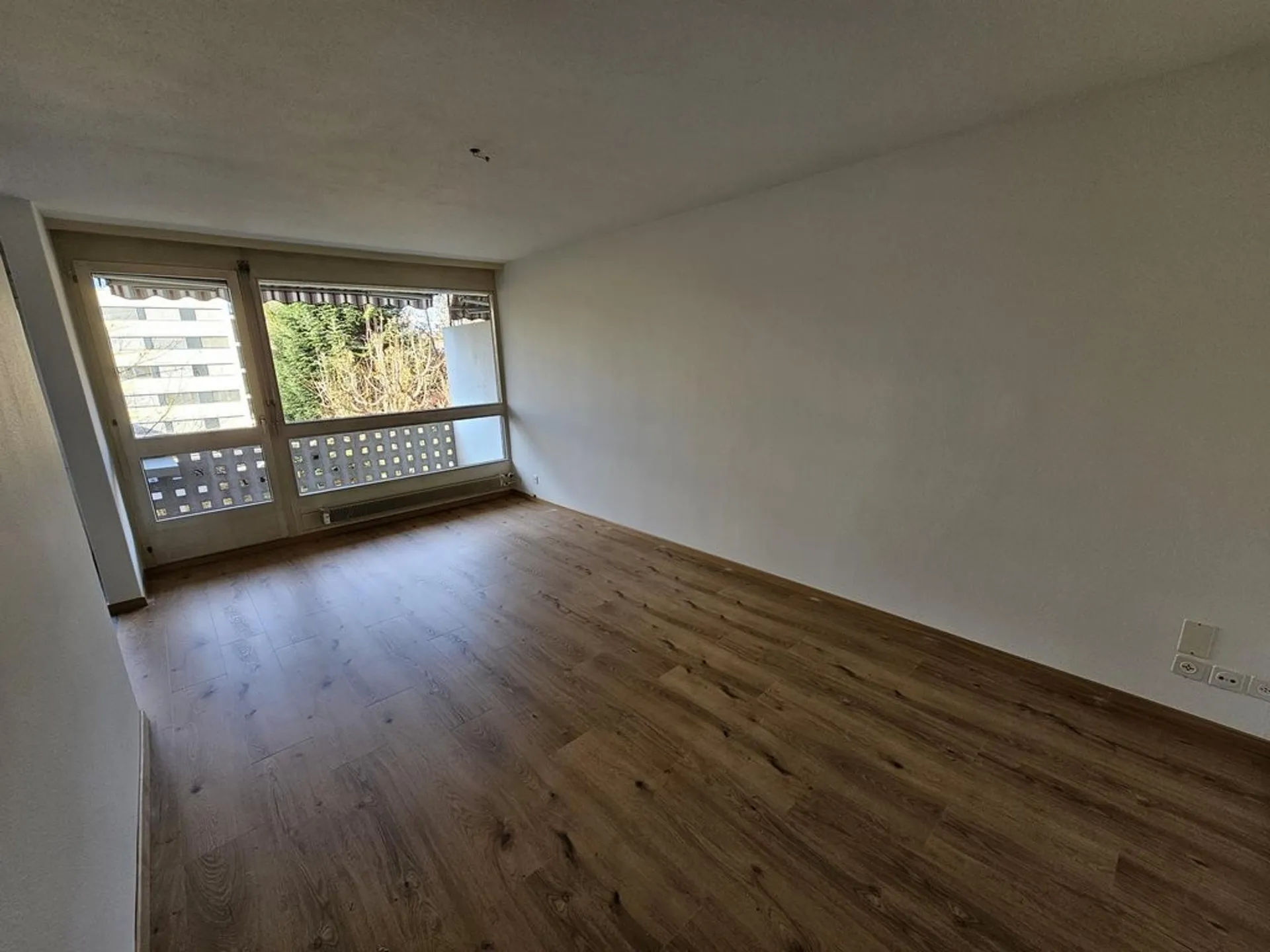 Wir vermieten eine helle, renovierte 4,5-Zimmerwohnung in Rüfenacht