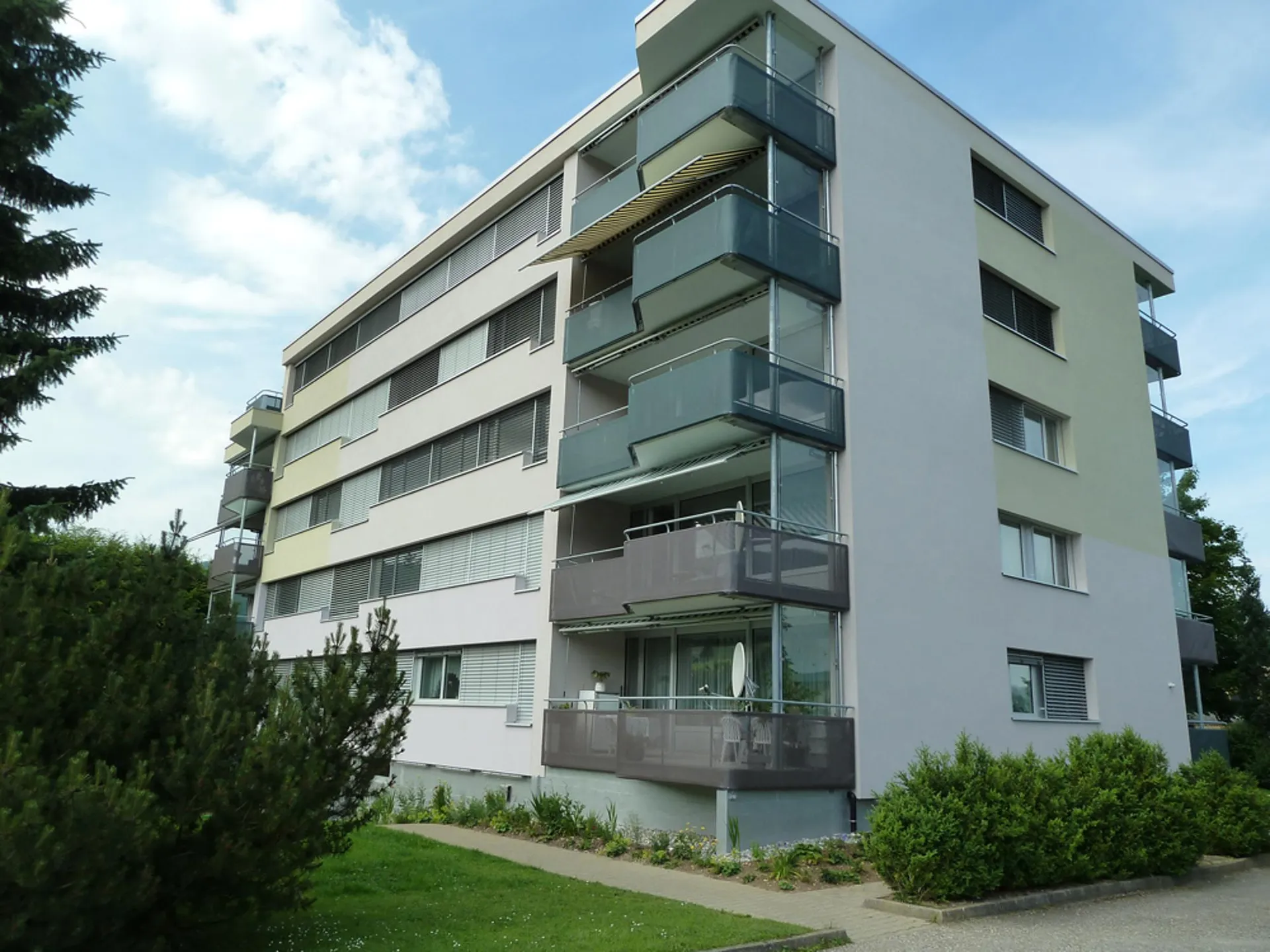 Zu vermieten per sofort helle 3,5-Zimmerwohnung