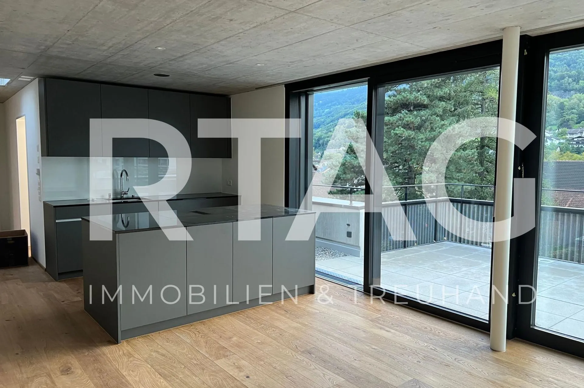 2.5-Zimmer-Attikawohnung