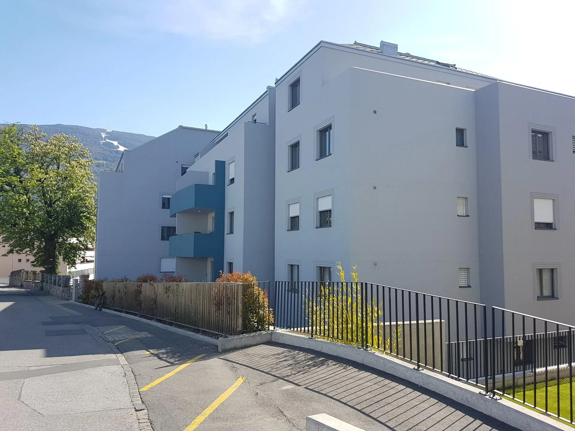 À louer ! Un superbe studio avec terrasse, au sommet de la vieille ville de Sion !