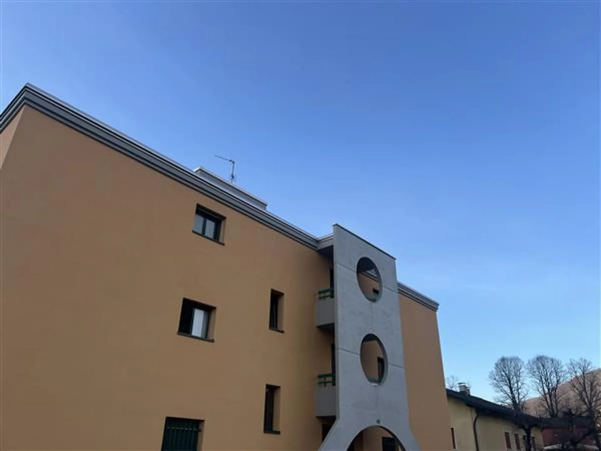 Image 12