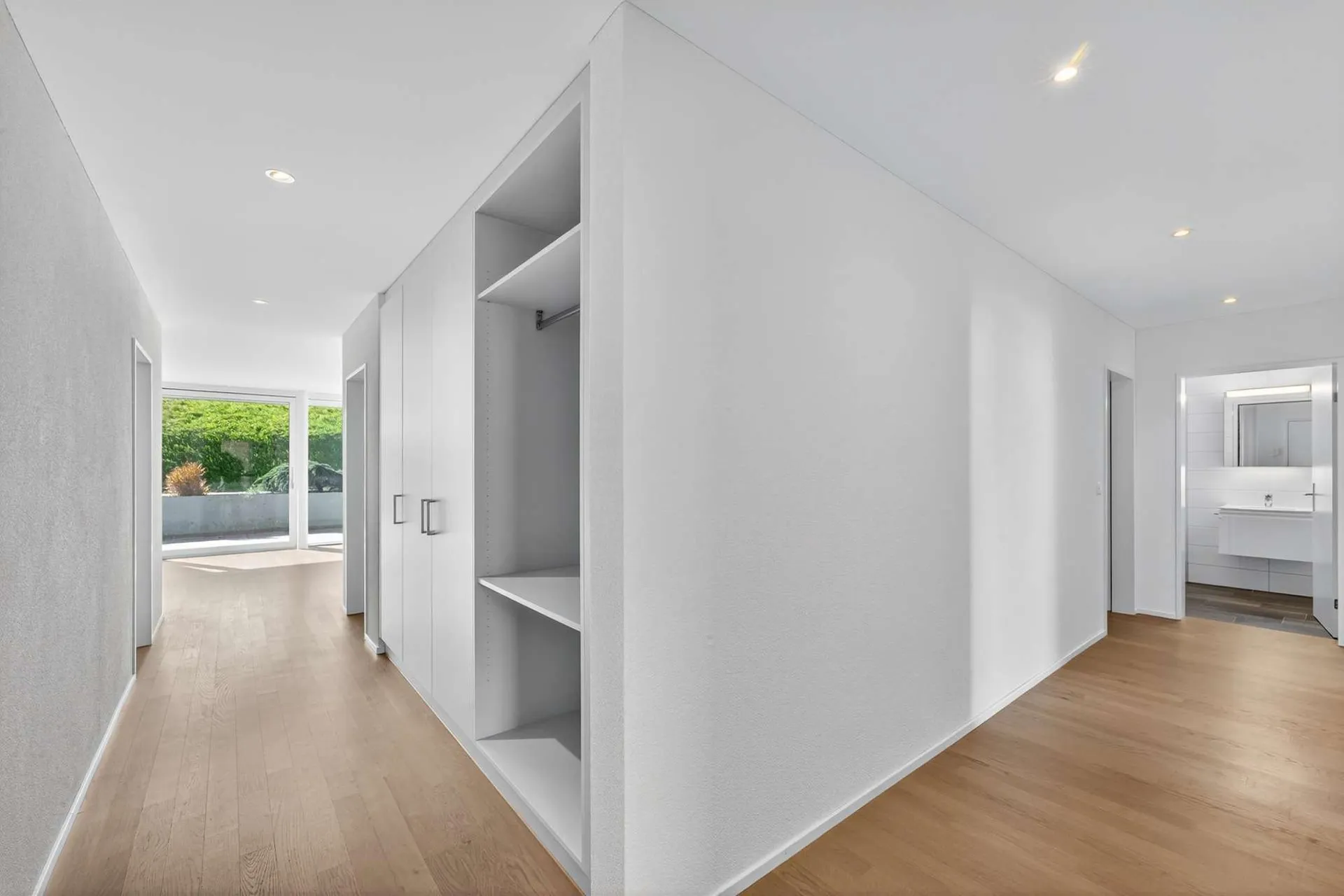Moderne, helle 5.5 Zimmer-Wohnung mit 35,5 m² grosser Terrasse