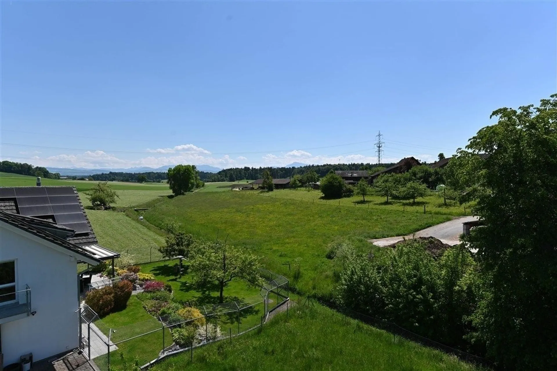Himmlisch wohnen - 5.5 Zimmer-Maisonette Dachwohnung mit herrlicher Aussicht