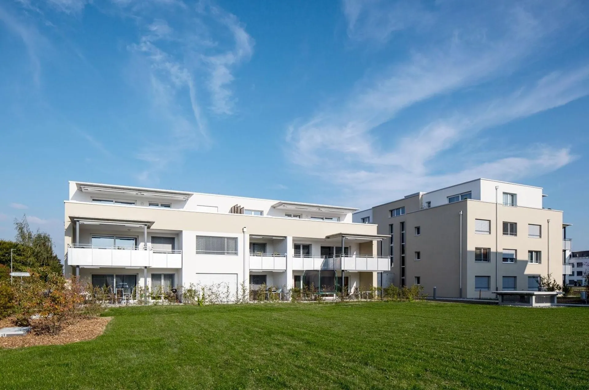 Topmoderne 4.5 ZW à 121m² im 1. OG (mit Lift)