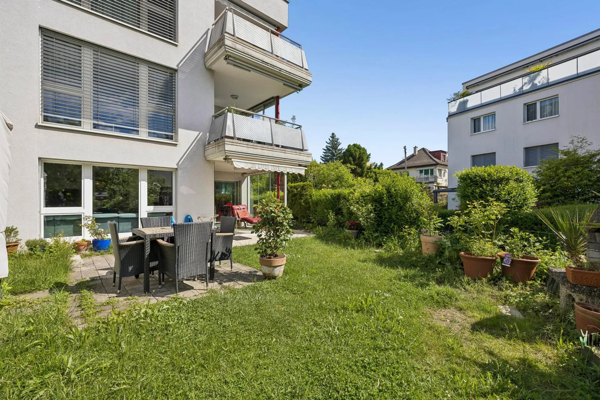 Gepflegte 3.5-Zimmer-Gartenwohnung mit Wintergarten