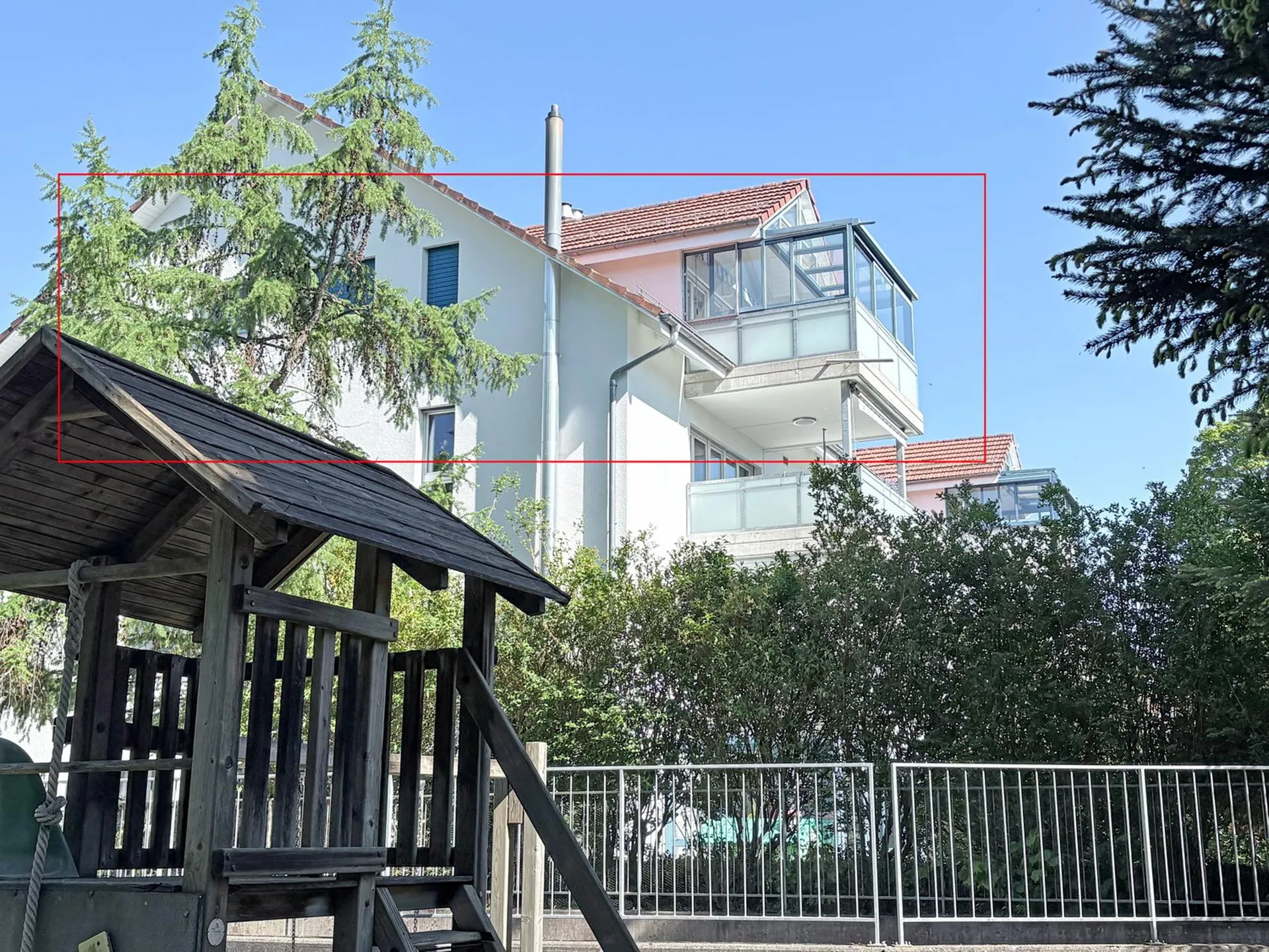 Grosszügige 5.5-Zimmer-Dachwohnung mit Weitblick in Fehraltorf