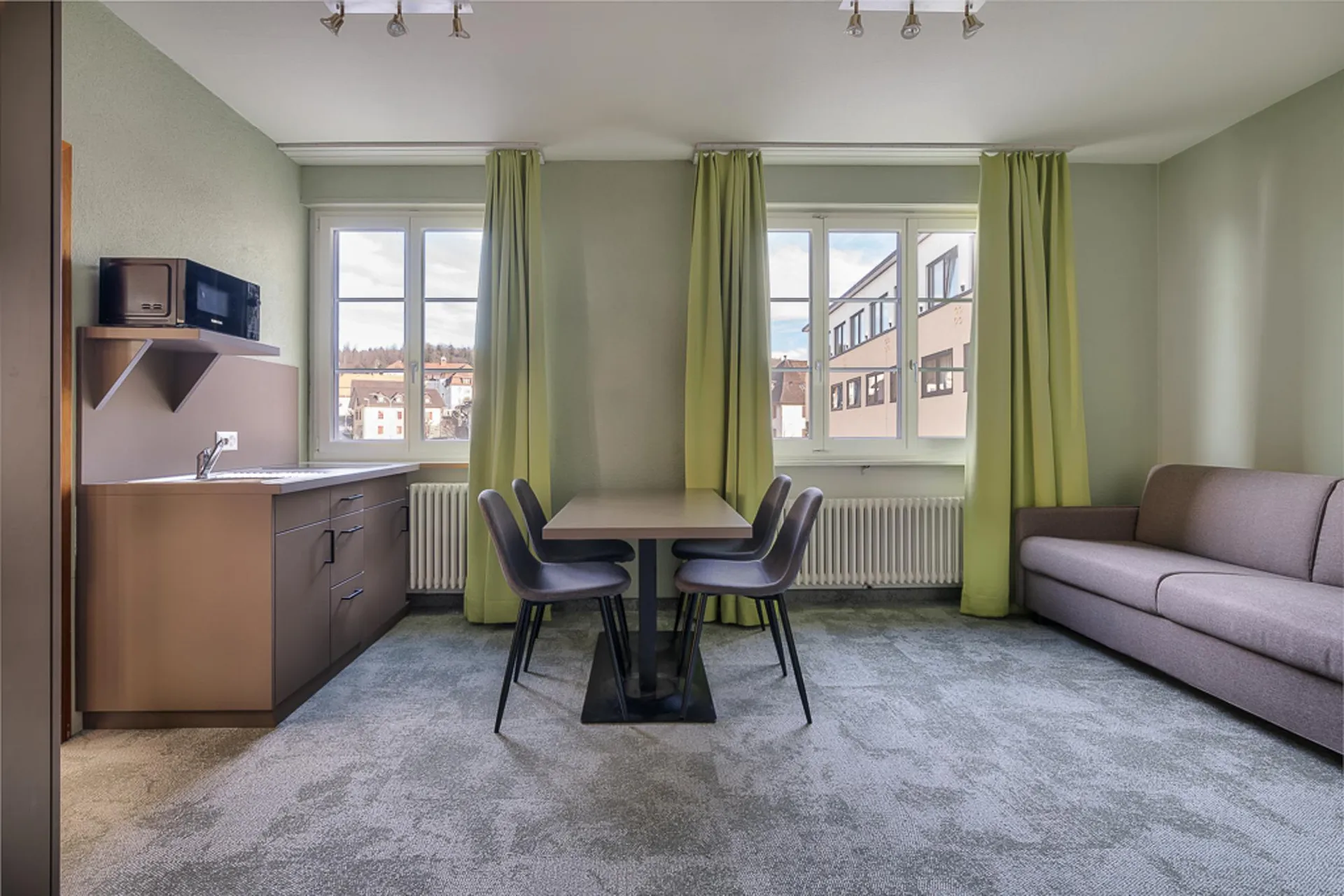 Voll möblierte 2-Zimmer-Wohnung in Schönenwerd