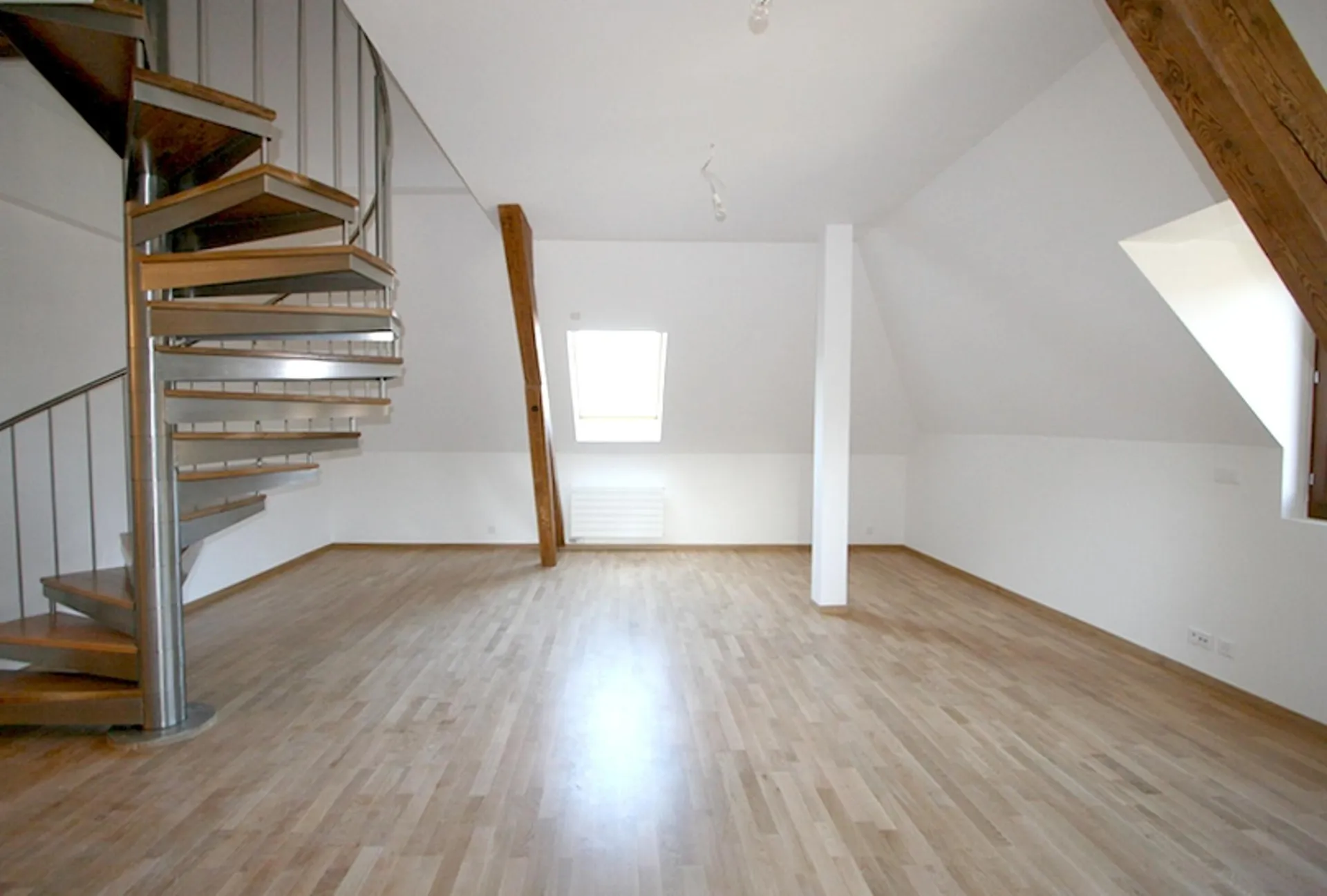 Appartement duplex de 6,5 pièces avec terrasse aux Charmilles