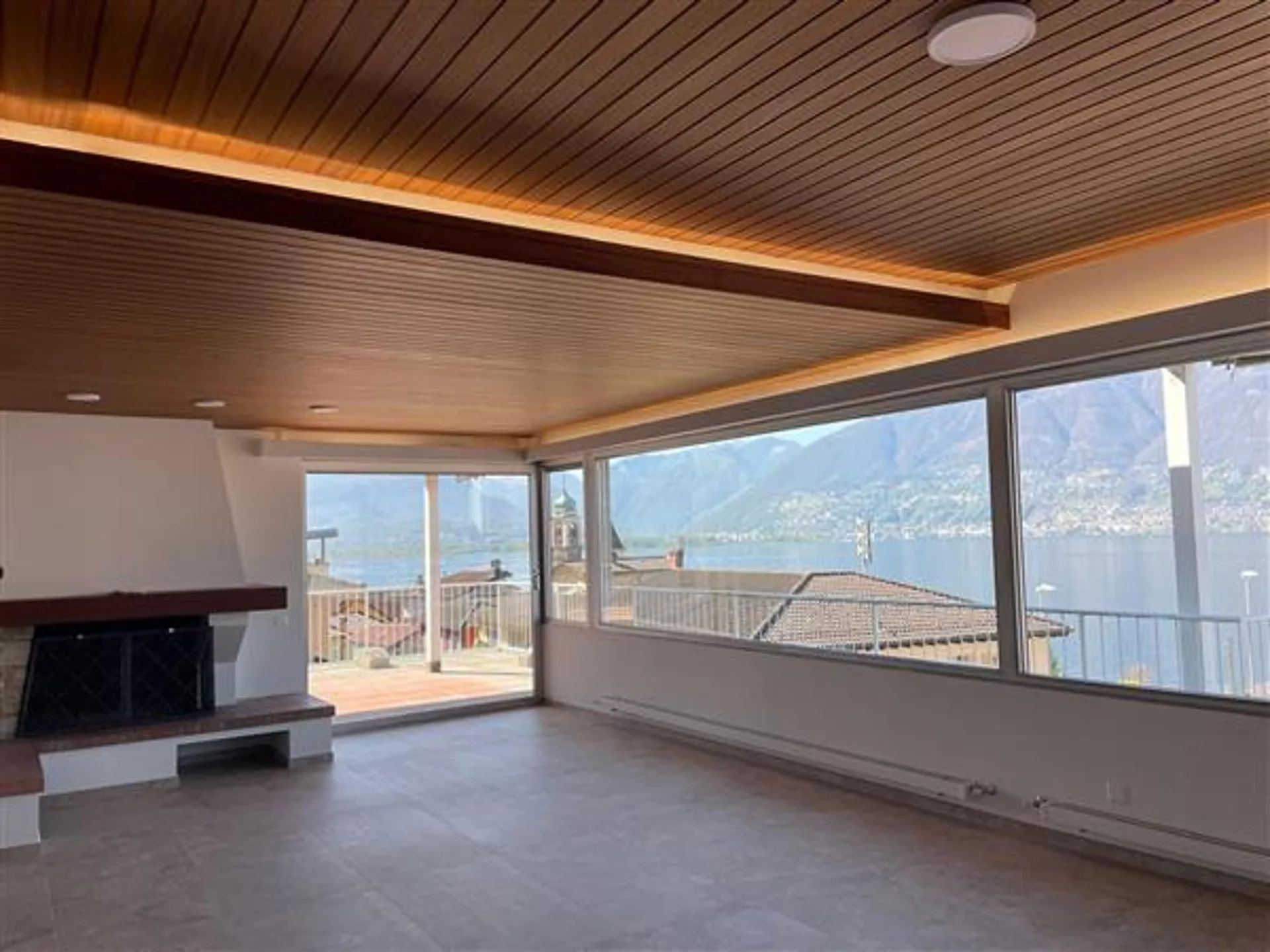 Vira: Attico 6 locali