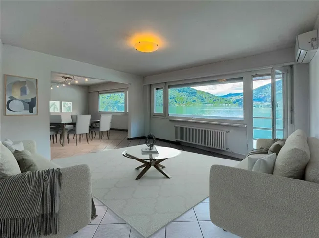 Villa direkt am See mit privaten Anlegestellen