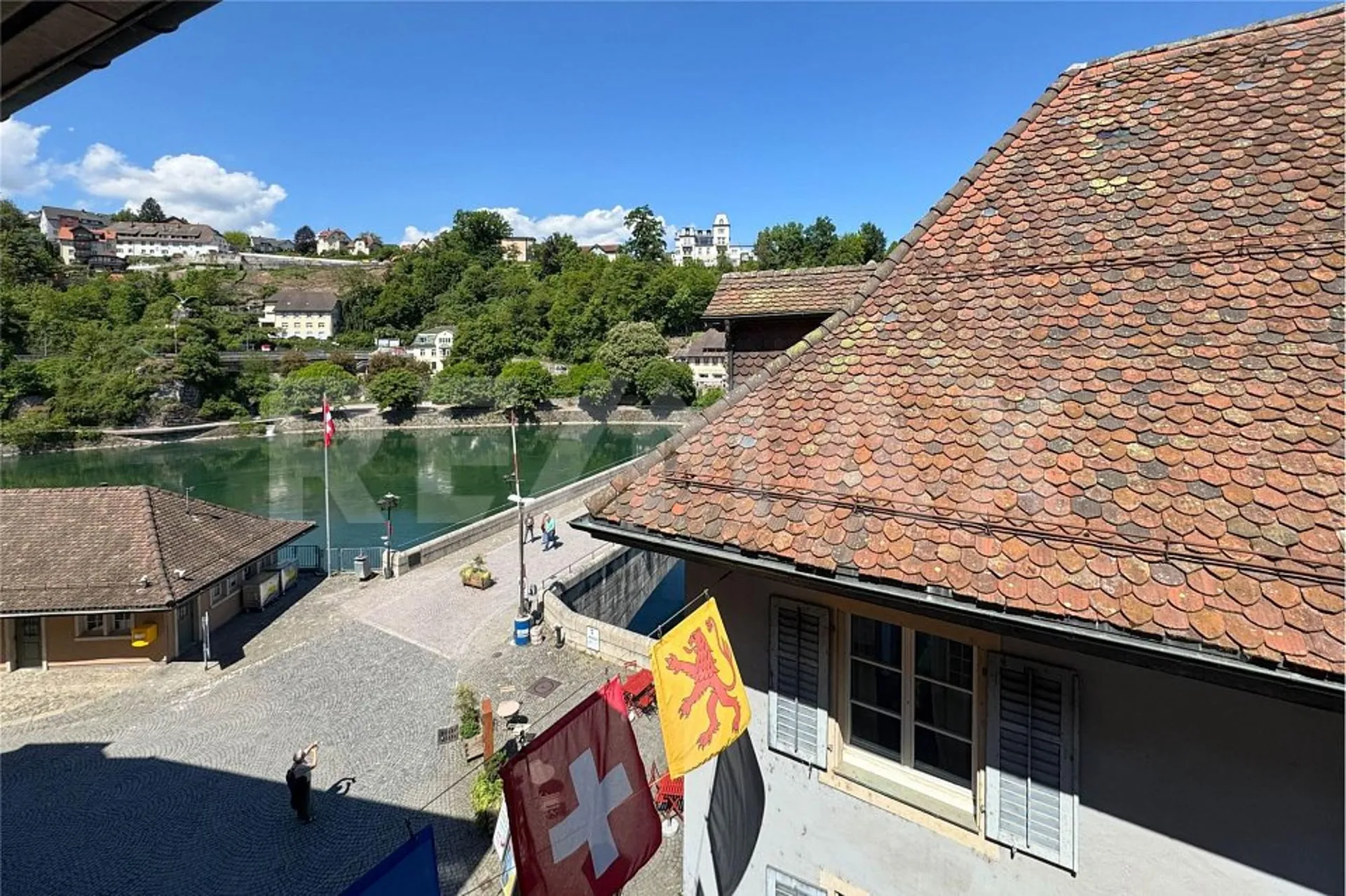 Erstbezug! Charmante 3-Zimmer-Wohnung mit direkter Rheinsicht