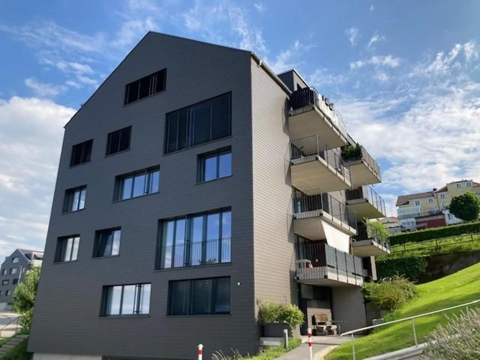 Attraktive 2.5-Zimmer-Wohnung mit moderner Wohnküche & Sitzplatz