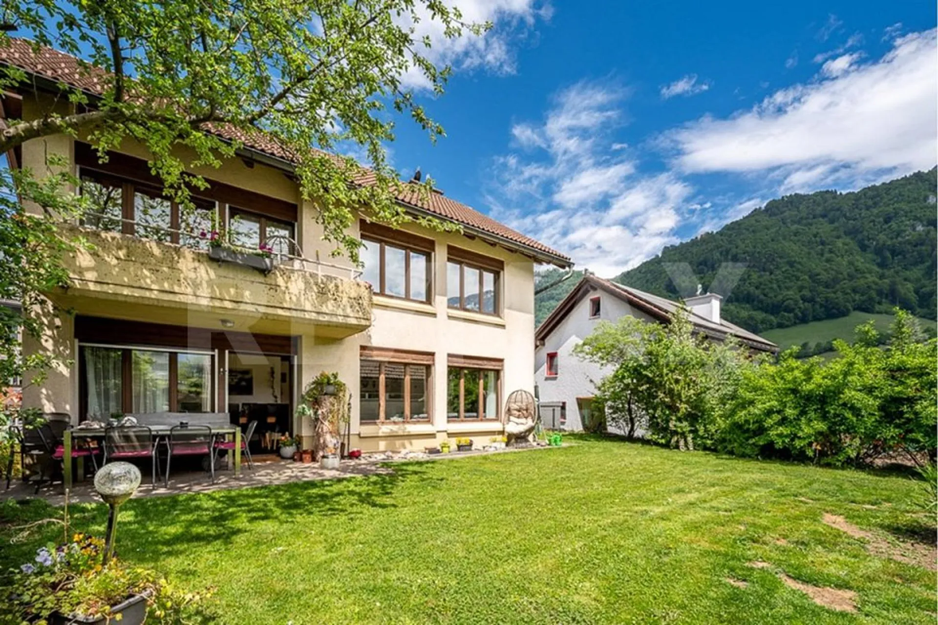 Freistehendes 6½-Zimmer-Einfamilienhaus mit Garten