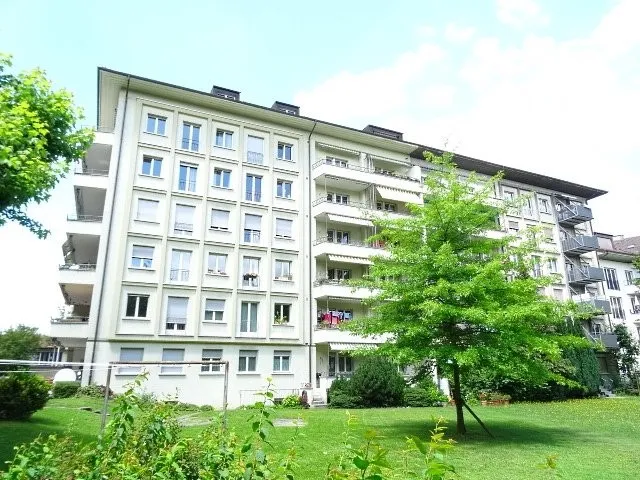 Stadtnahe 3.5-ZW à 96 m² zuoberst im 6. OG