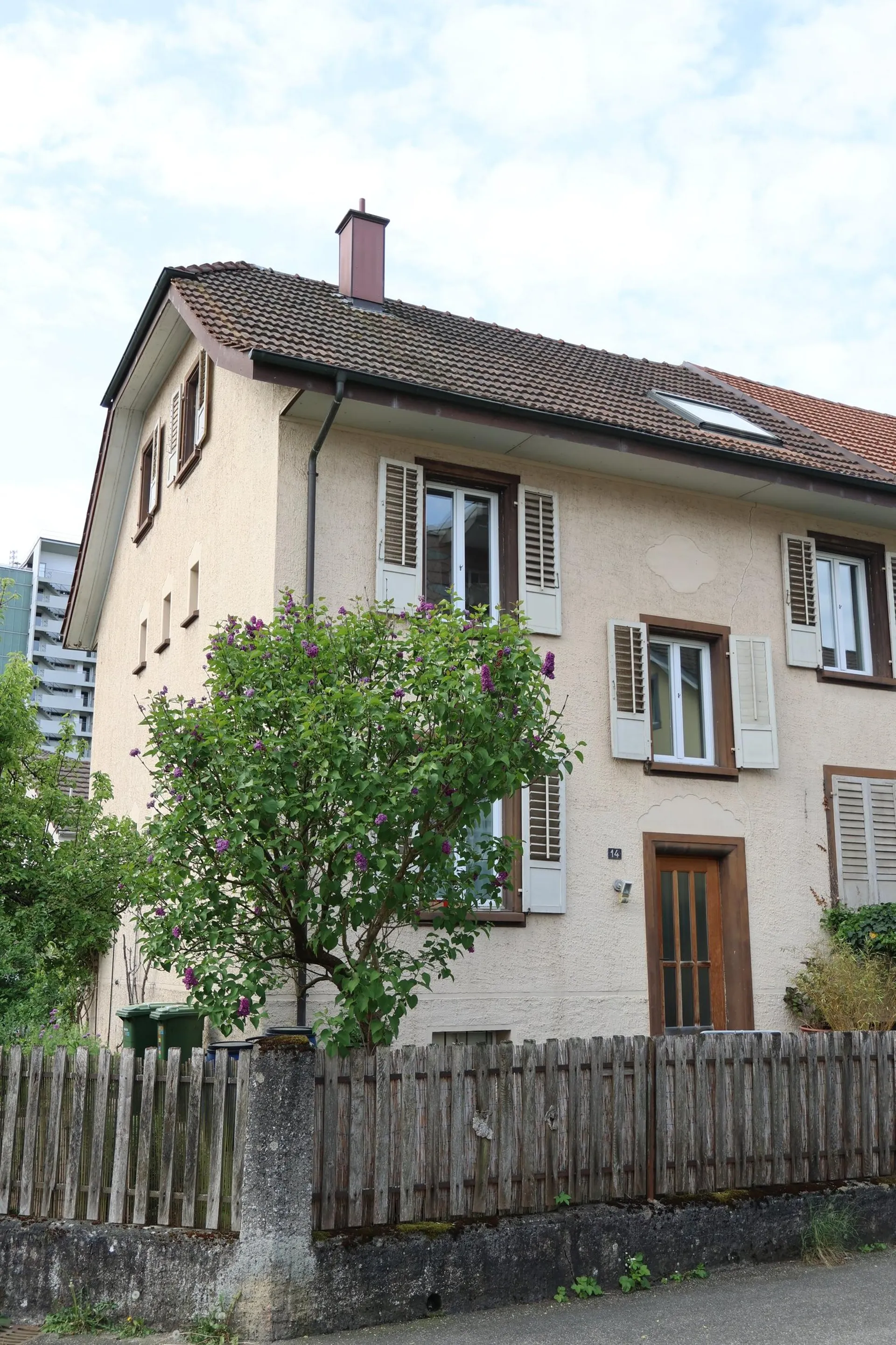 Charmantes Zweifamilienhaus mit vielseitigen Nutzungsmöglichkeiten