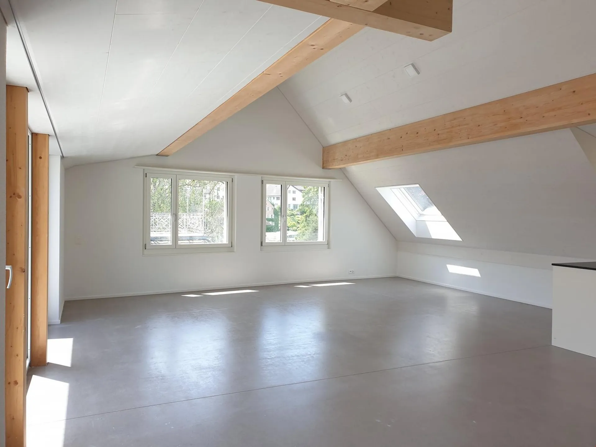 originelle 3.5 Zimmer-Dach-Wohnung West – 92.81 m2