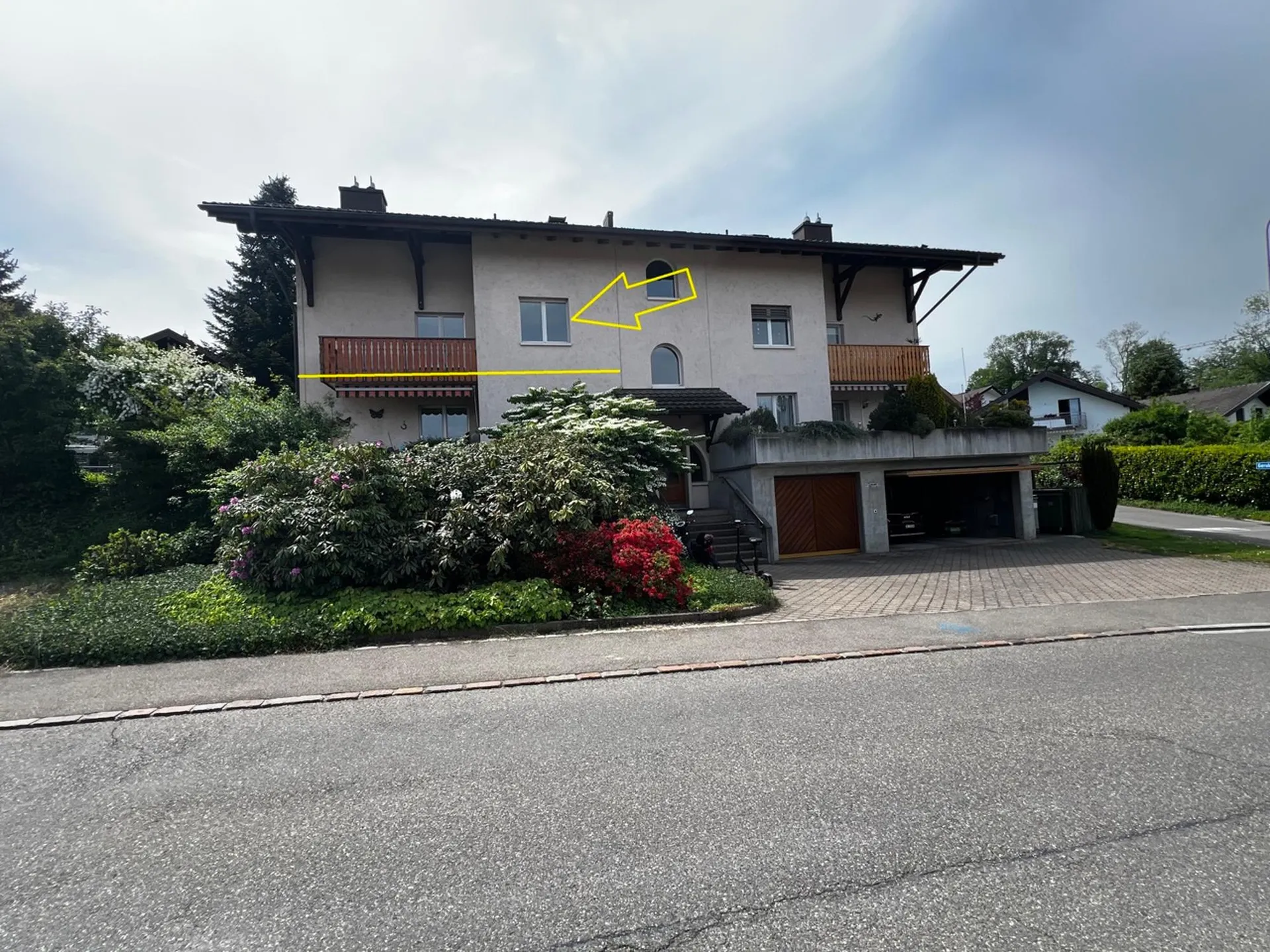Gepflegte 3½ Zimmerwohnung mit 2 Balkonen