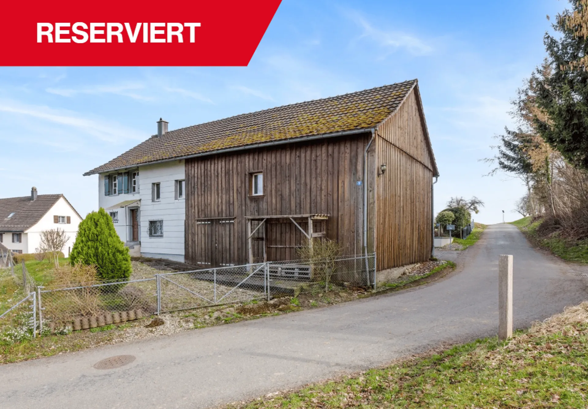 Historisches Einfamilienhaus mit Scheune (Baujahr 1899) in Zuben TG
