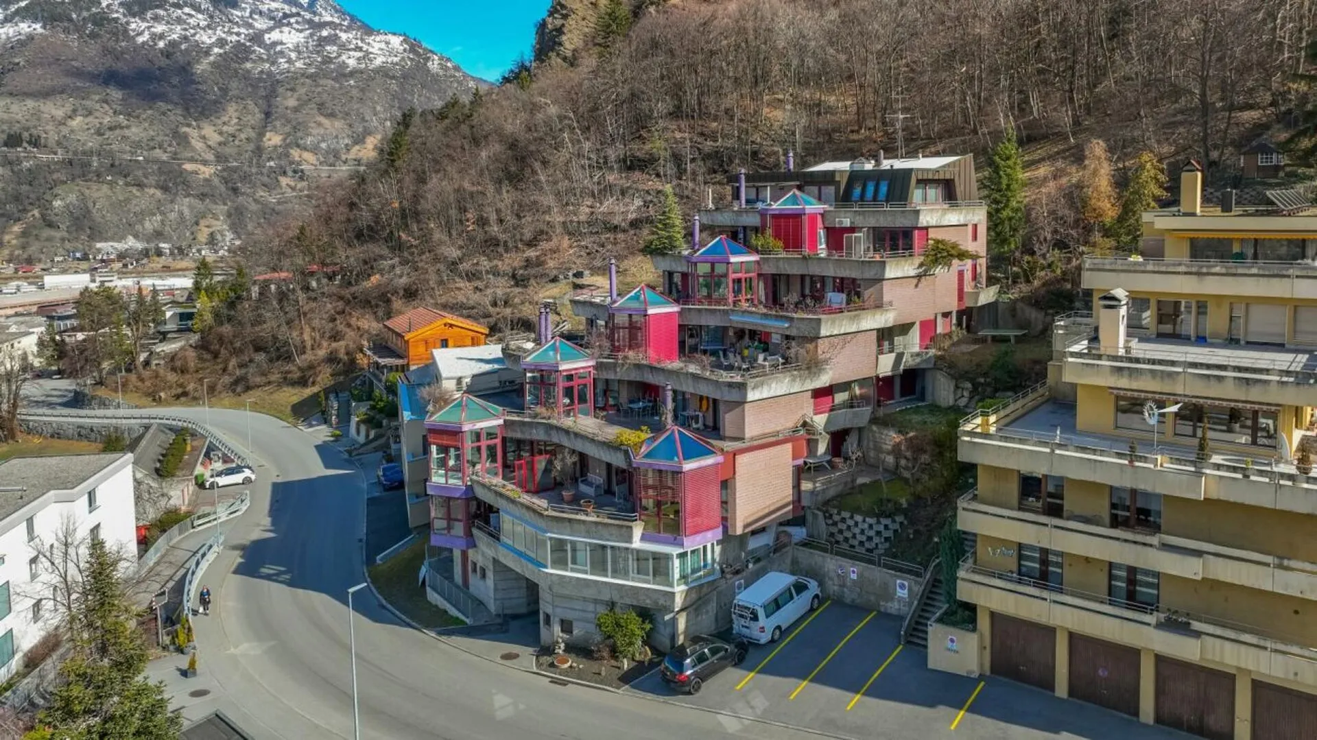 Exklusive 5.5-Zimmer-Terrassenwohnung mit Lift direkt in die Wohnung - privilegierte Aussichtslage in Visp