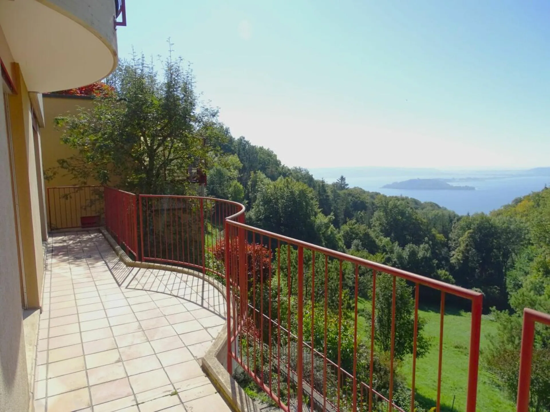 6,5-Zimmer-(Ferien)-Wohnung mit Seeblick - Ihre Oase am Bielersee!