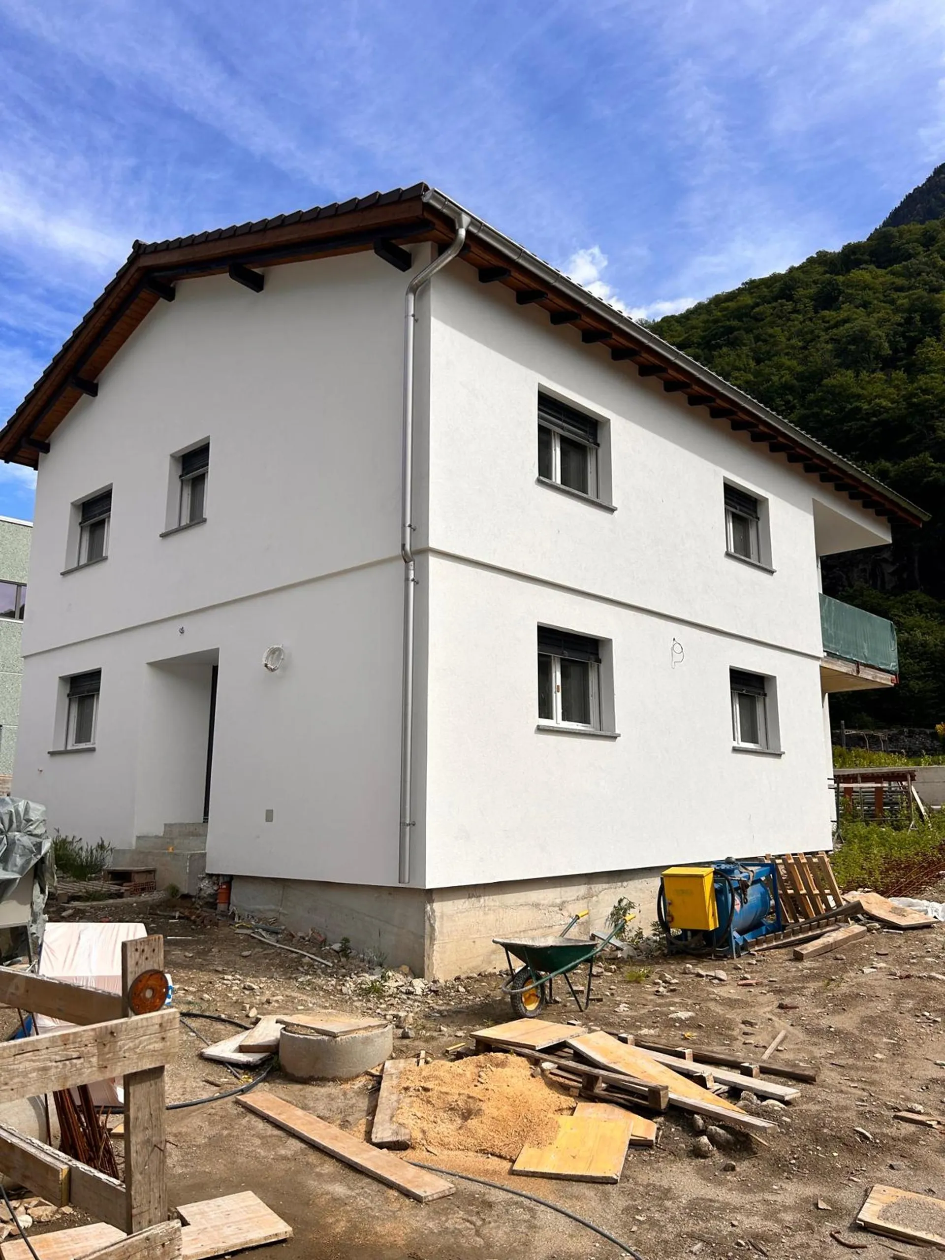 Casa Bifamiliare di 4.5 Locali a Cresciano