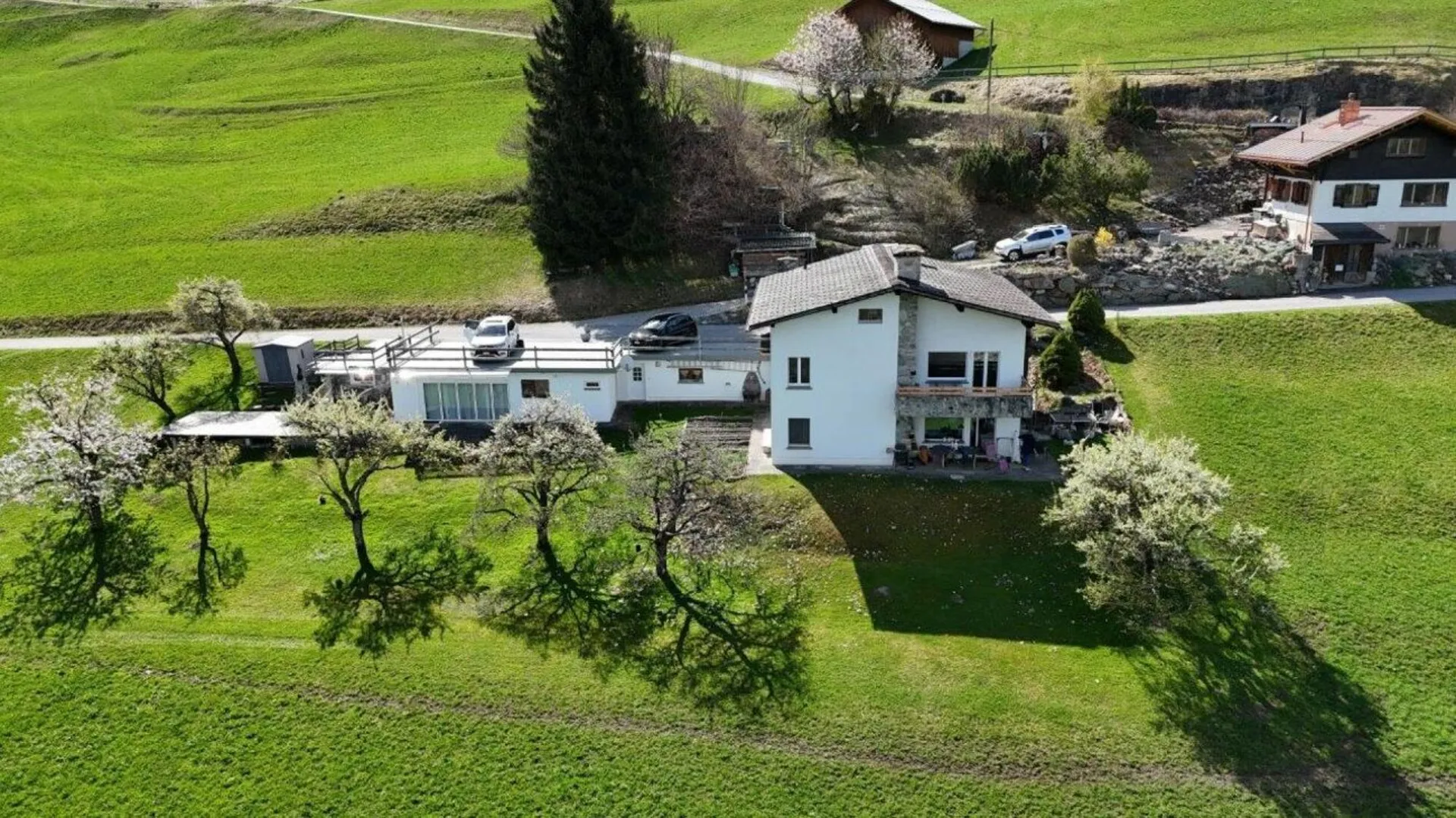 Mehrfamilienhaus