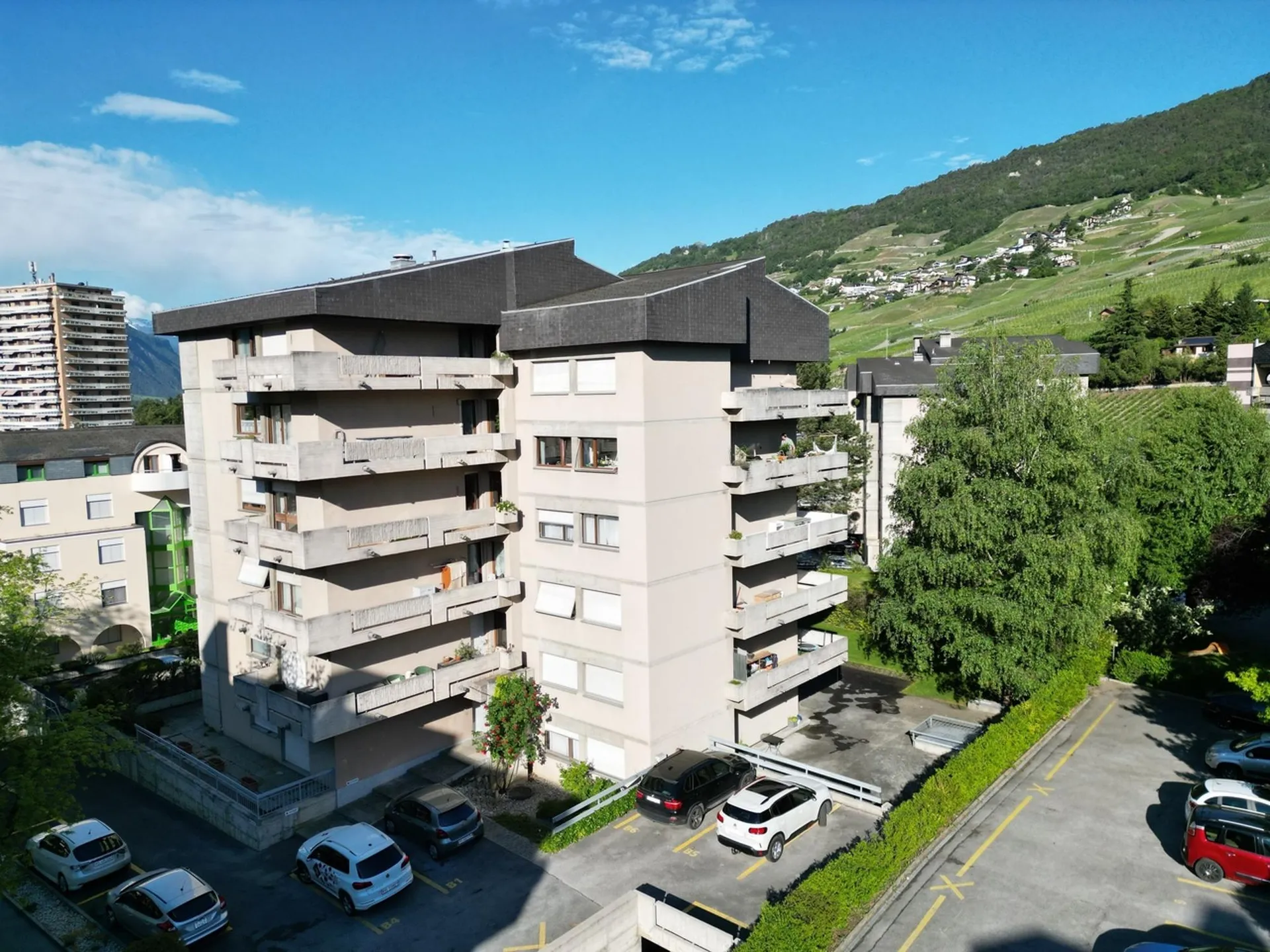 SUPERBE 4.5 PCES RÉNOVÉ À SIERRE