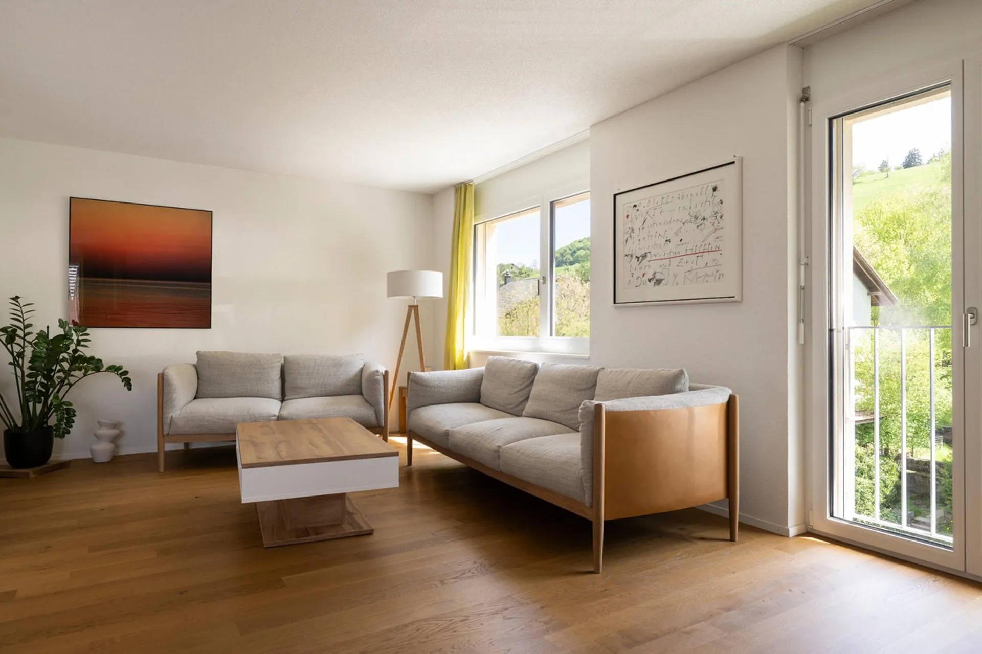 ELEGANTES WOHNERLEBNIS MIT EINZIGARTIGEM PANORAMA