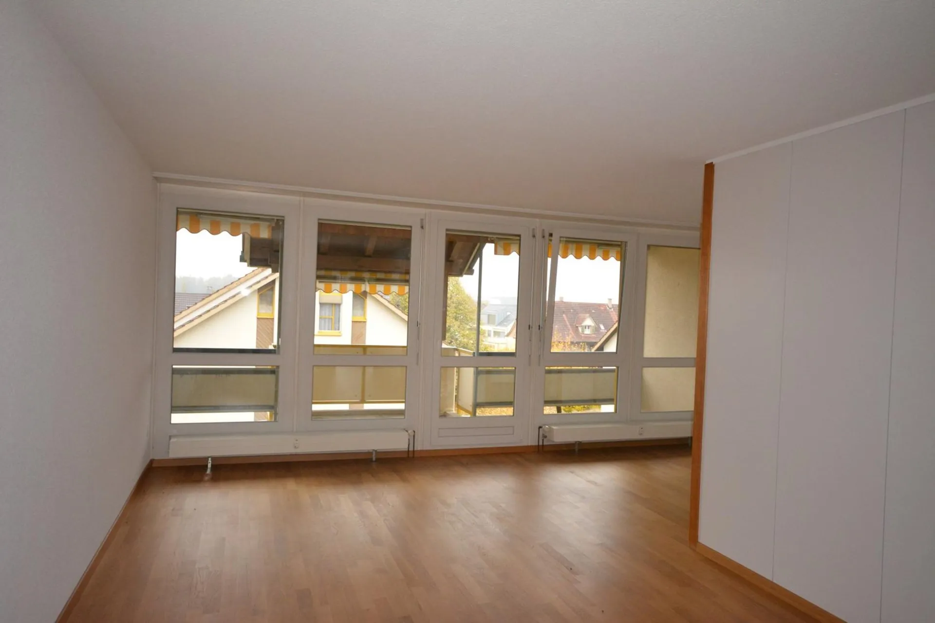 Helle 4.5-Zimmer-Wohnung mit Balkon in Lyssach – ab Juli 2026 verfügbar