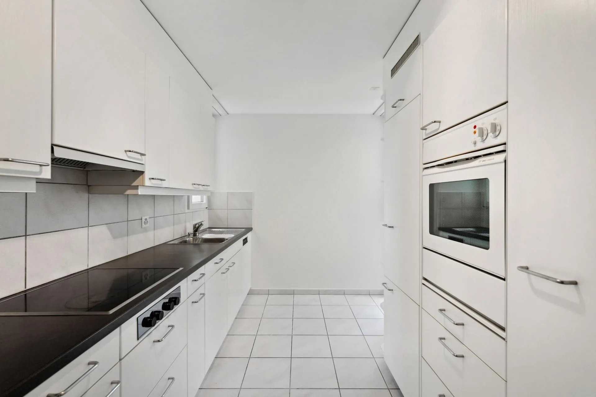 Moderne 2 1/2-Zimmer-Wohnung an zentraler Lage zu vermieten!