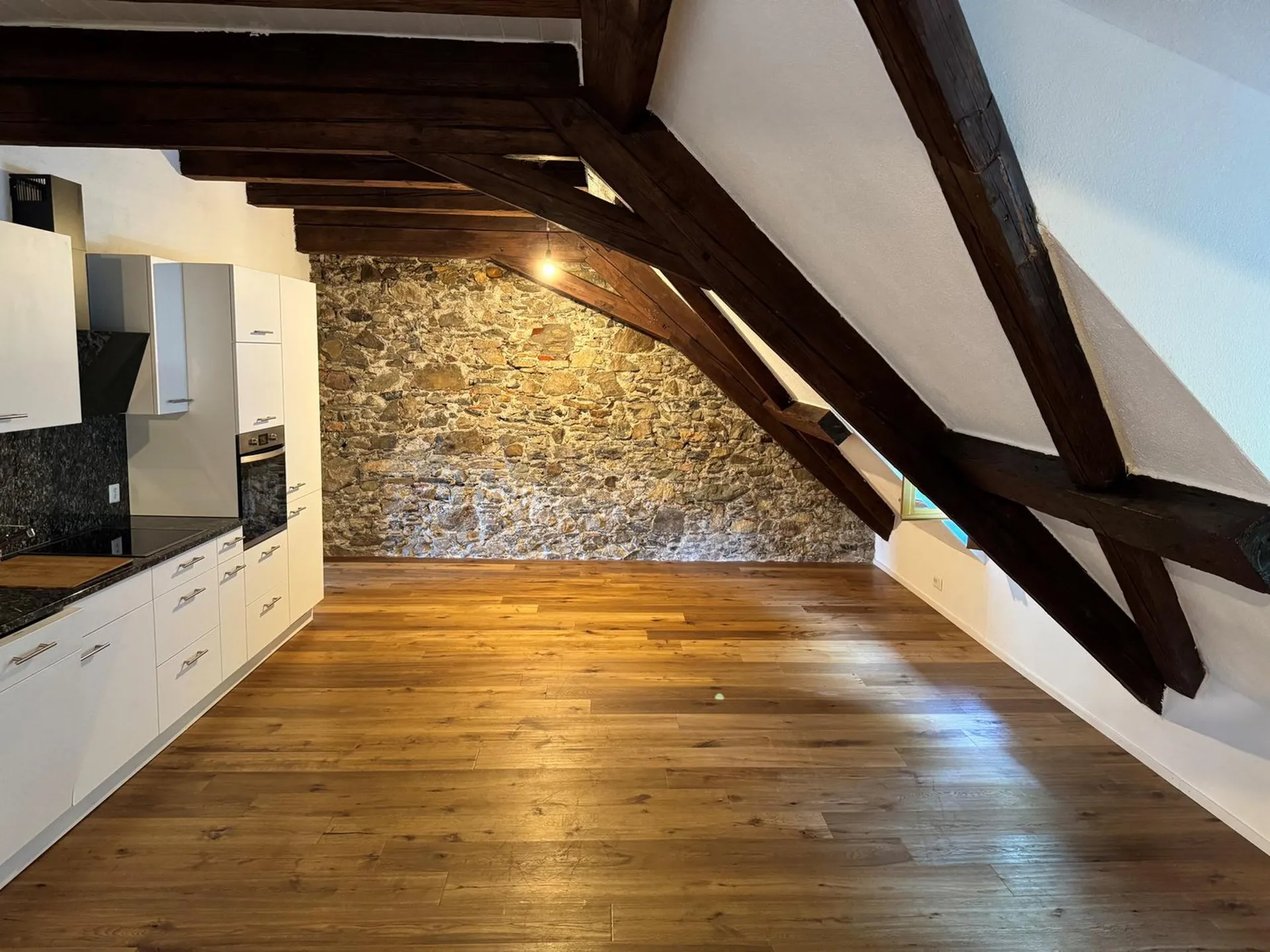 3.5-Zimmer-Dachwohnung mit Aussicht - Wohnen im historischen Städtli Laufenburg