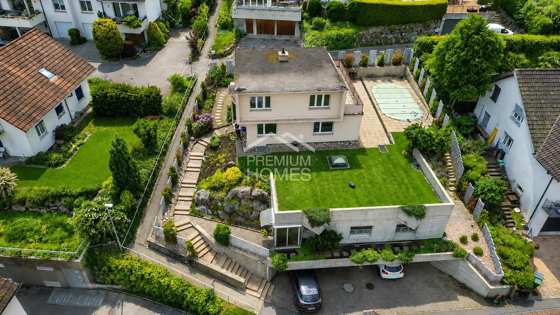 Familienhaus mit Einliegerwohnung - Potenzial an bester Lage